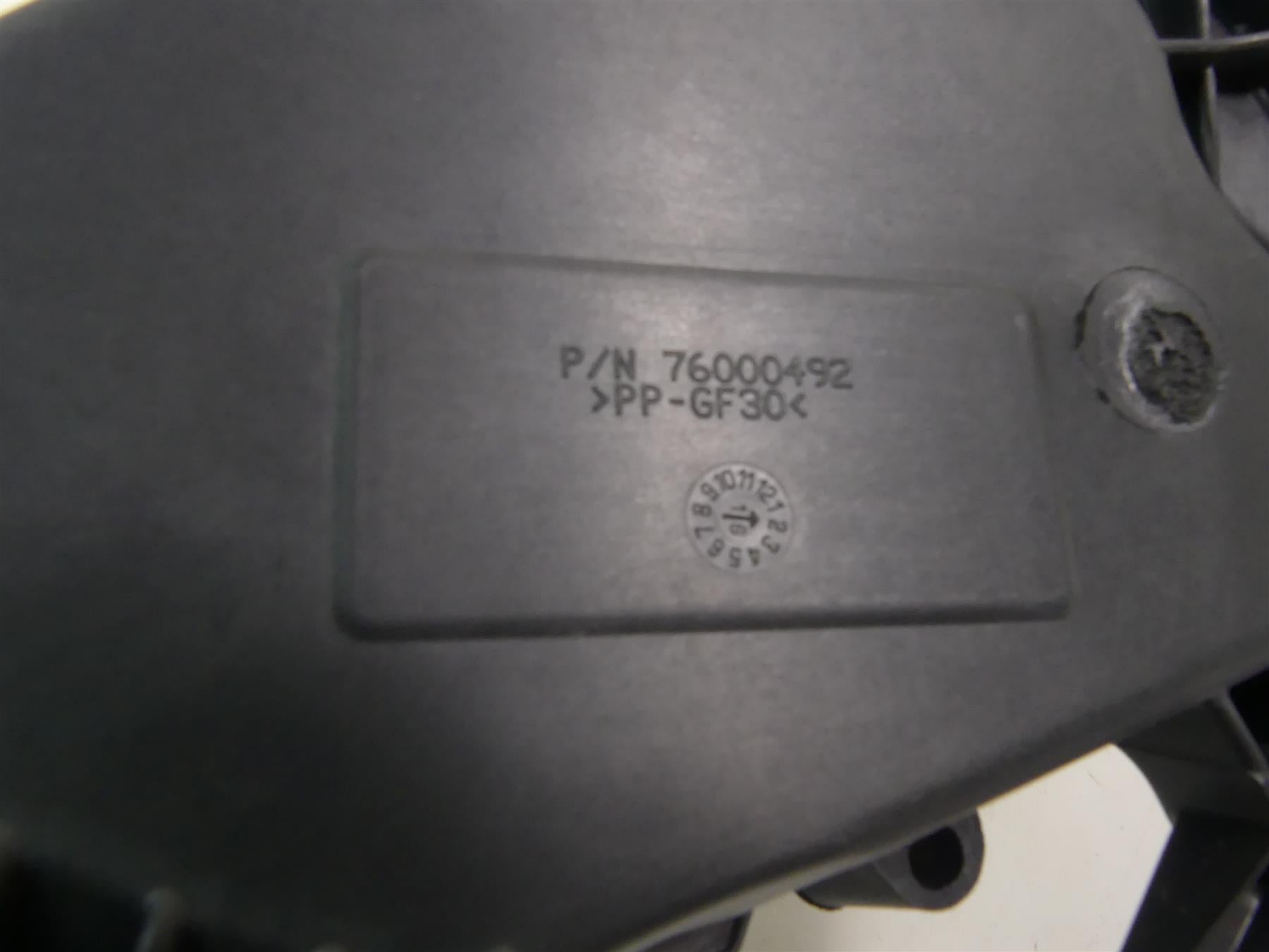2016 Harley Touring FLTRX Road Glide Right Media Compartment Box 76000492 {{ shop.shopifyCountryName }} - Mototech271