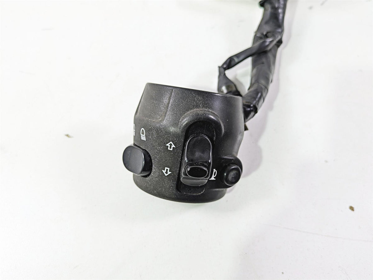 2006 Triumph Rocket 3 Left Hand Control Switch Light Horn READ T2046759 {{ shop.shopifyCountryName }} - Mototech271
