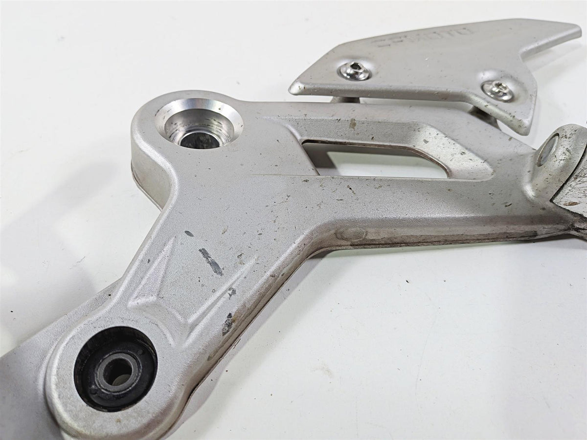 2025 CFMoto 450 SS Left Footpeg & Shifter Set 6AQV-142600-1001 6AQV-141030-1000 {{ shop.shopifyCountryName }} - Mototech271