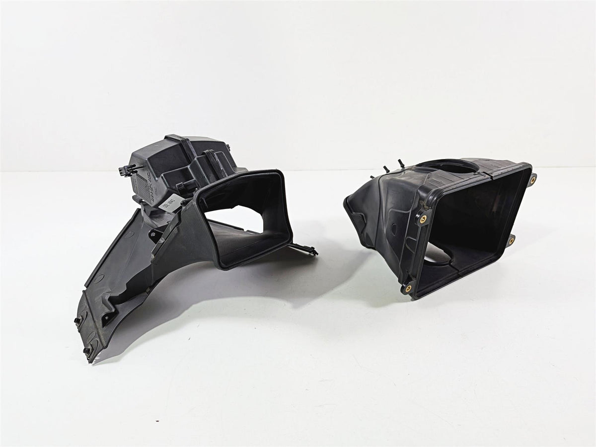 2019 Ducati Panigale V4S V4 S Corse Front Air Intake Duct Scoop Ram 44218952A 48411512A {{ shop.shopifyCountryName }} - Mototech271