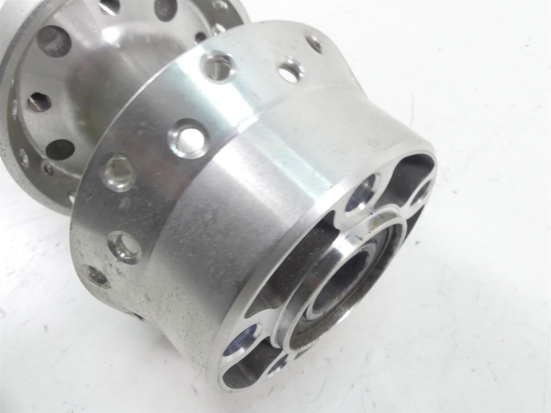 2010 Harley FXDWG Dyna Wide Glide Rear Hub Wheel Rim 25mm 41430-09A {{ shop.shopifyCountryName }} - Mototech271