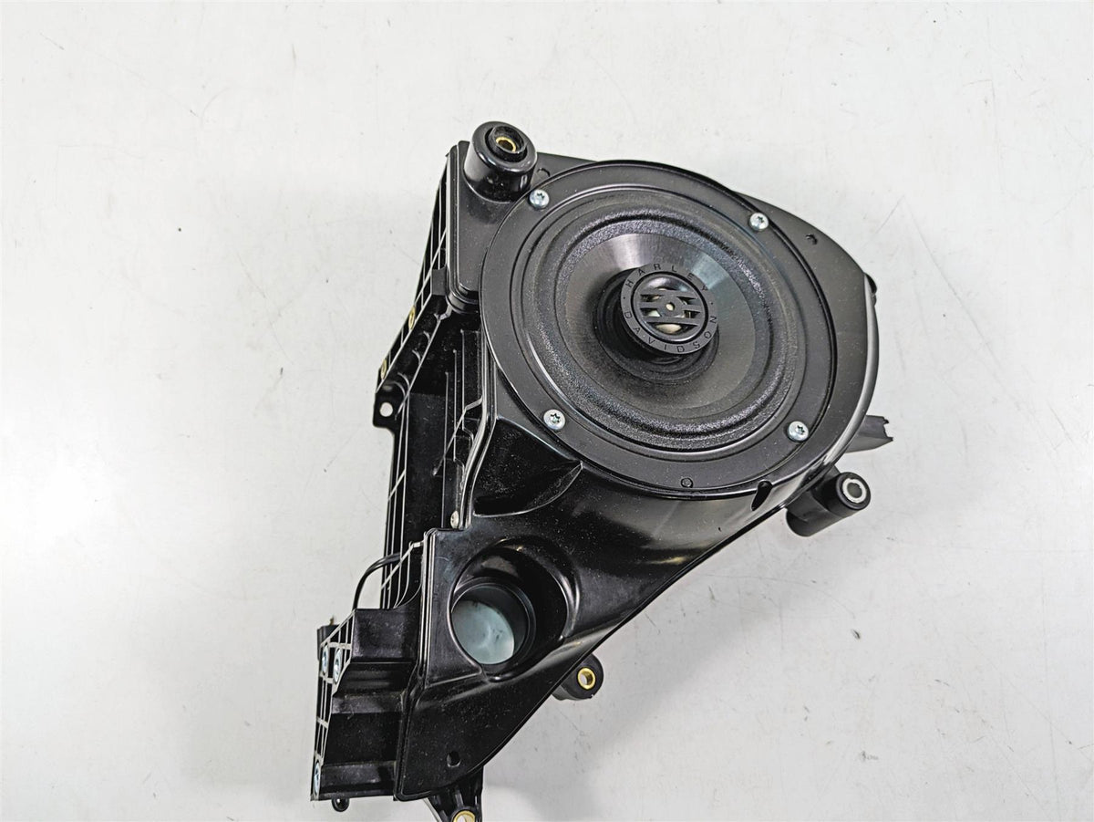 2020 Harley Touring FLHX Street Glide Front Right Audio Speaker - Read 57000175 {{ shop.shopifyCountryName }} - Mototech271