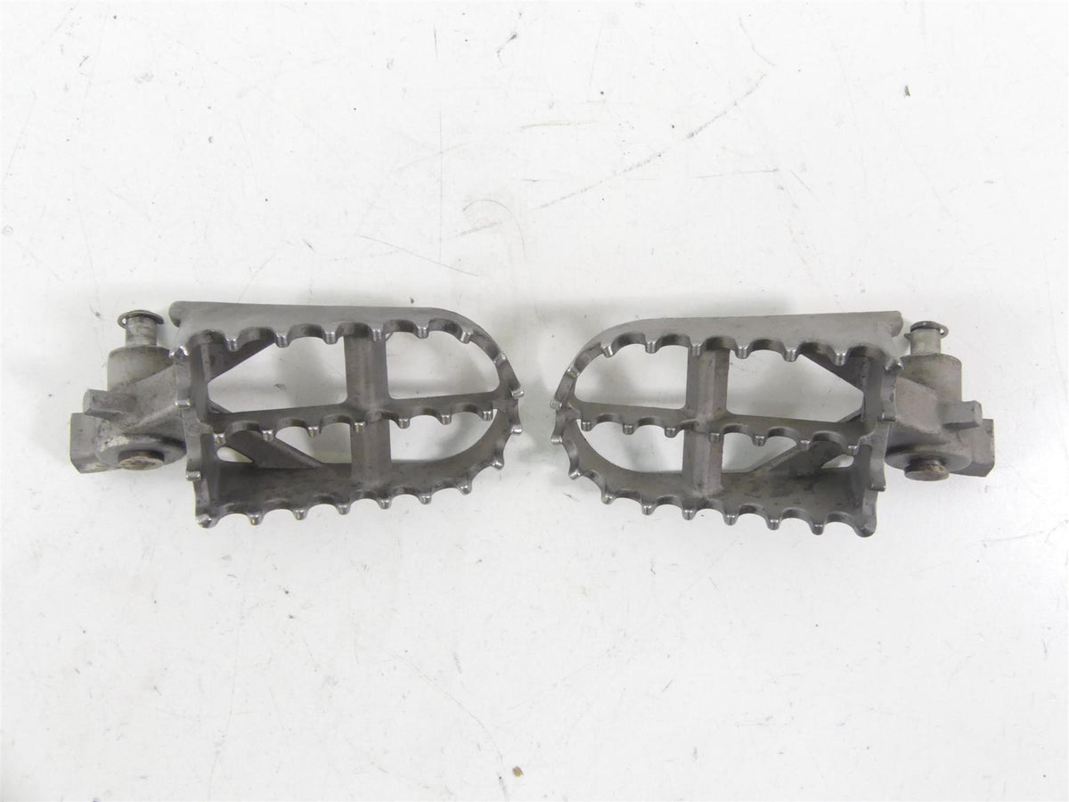 2012 BMW R1200 GS K255 Adventure Front Footpeg Foot Peg Rest Set 46717694557 {{ shop.shopifyCountryName }} - Mototech271
