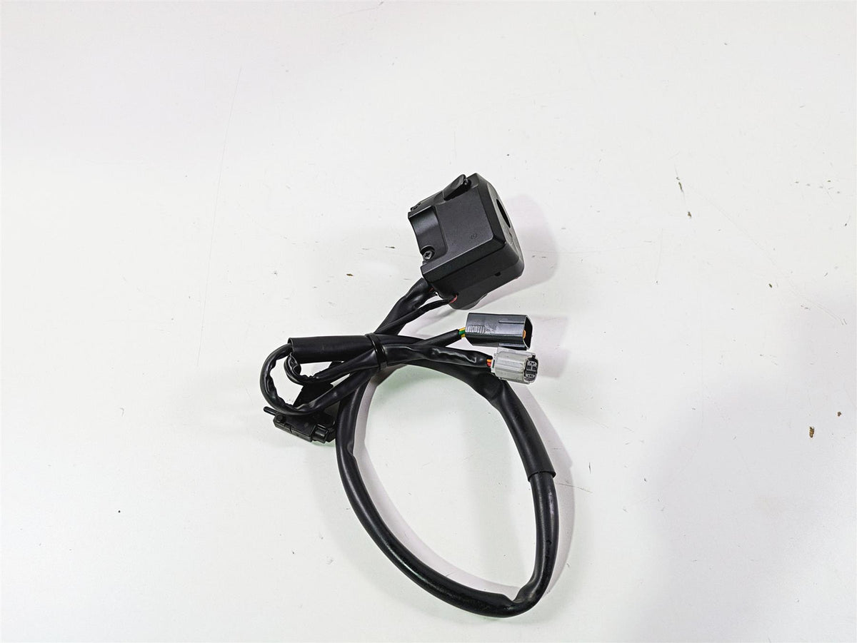2013 Triumph Tiger 1215 Explorer Left Hand Turn Signal Control Switch T2042035 {{ shop.shopifyCountryName }} - Mototech271