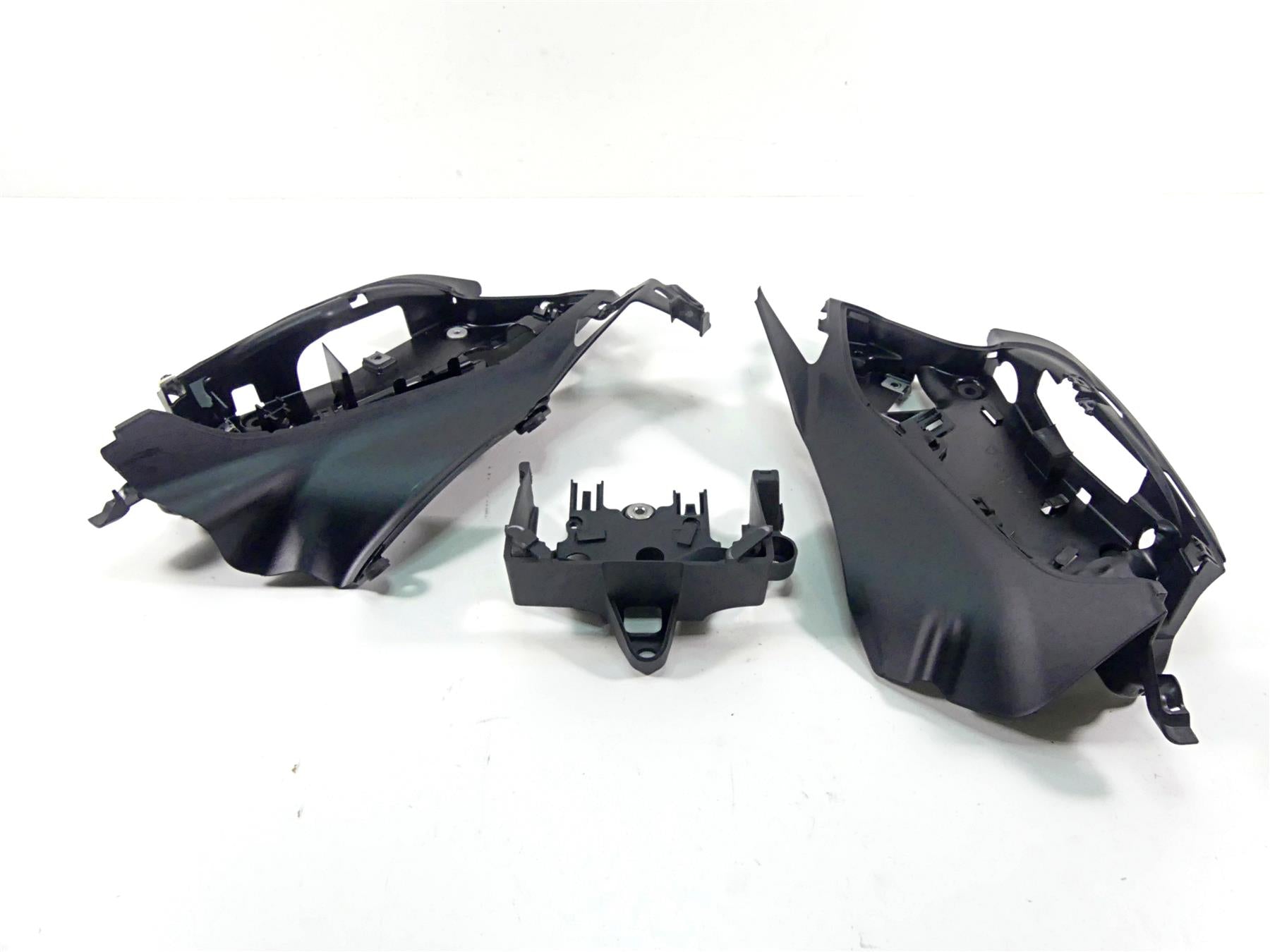 2012 Ducati Panigale 1199S Rectifier Cdi Battery Box Holder 829PA361A 829PA371A | Mototech271