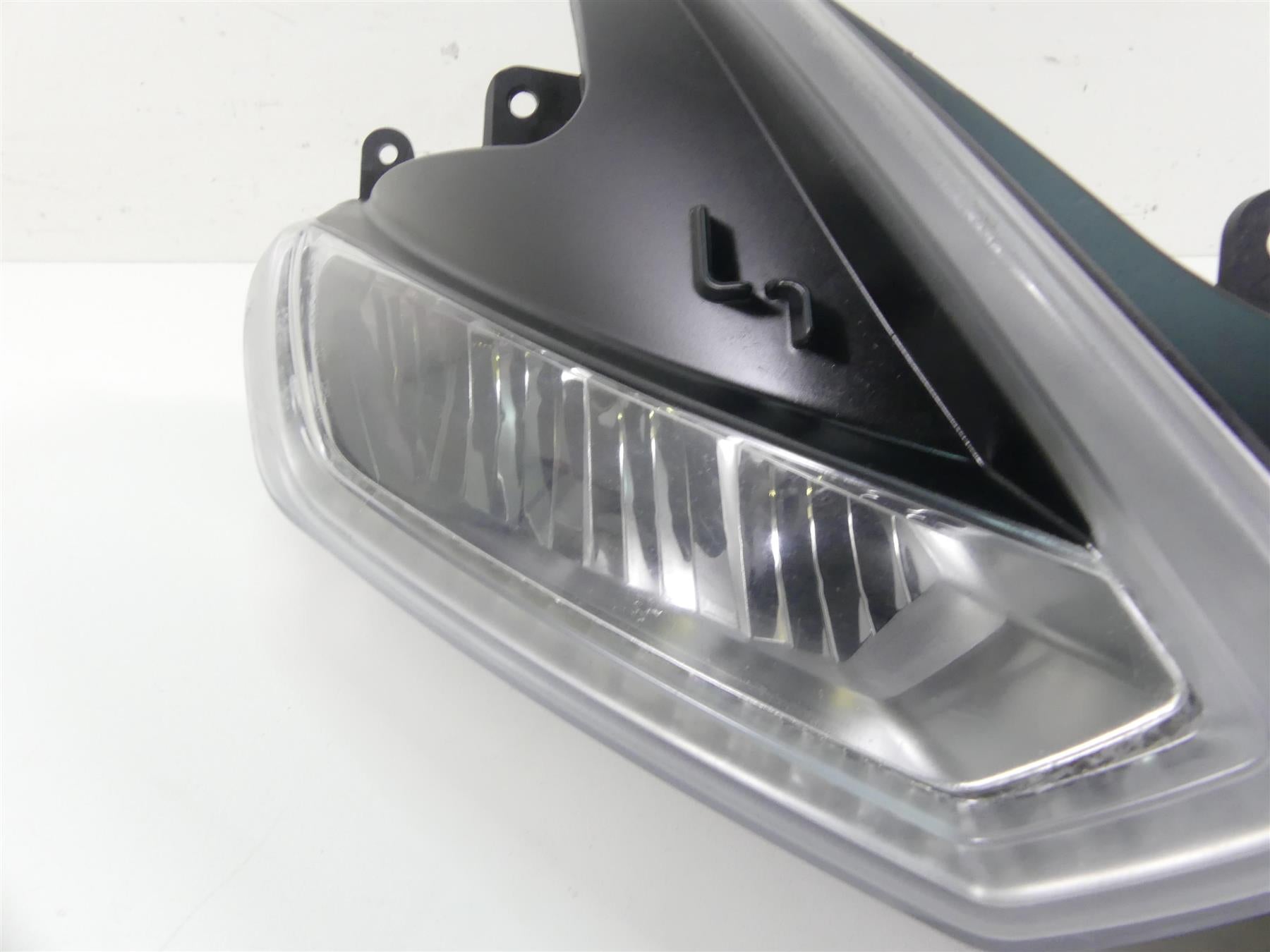 2021 Aprilia Tuono 660 RS660 Head Light Headlight Lamp -Read 2D000465 {{ shop.shopifyCountryName }} - Mototech271