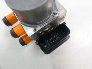 2017 Ducati Hypermotard 939 Abs Brake Pump Pressure Module 54240332B