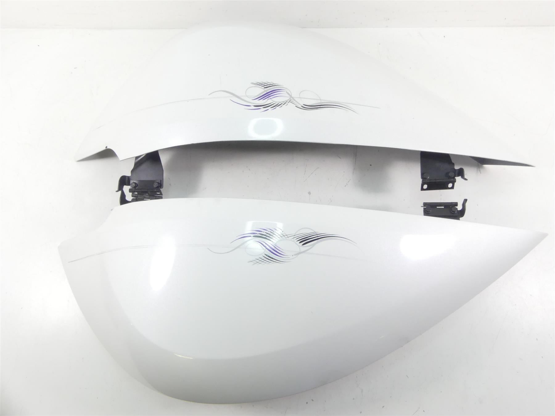 2011 Victory Vision Tour Left Right Saddlebag Lid Cover Fairing Set 5437638 {{ shop.shopifyCountryName }} - Mototech271