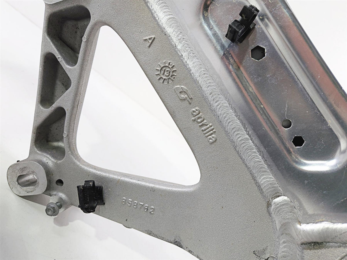 2014 Aprilia RSV4 RR Factory Straight Main Frame Chassis With Clean Florida Title 895460 {{ shop.shopifyCountryName }} - Mototech271