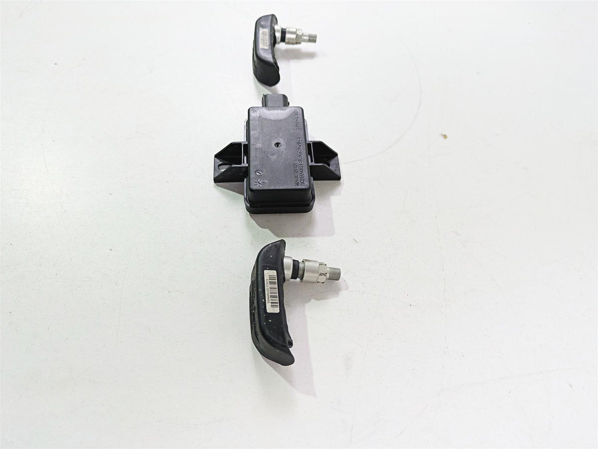 2017 BMW R1200 GS K50 Rdc Sensor & Tire Sensors Set 65758546222 65759832031 {{ shop.shopifyCountryName }} - Mototech271