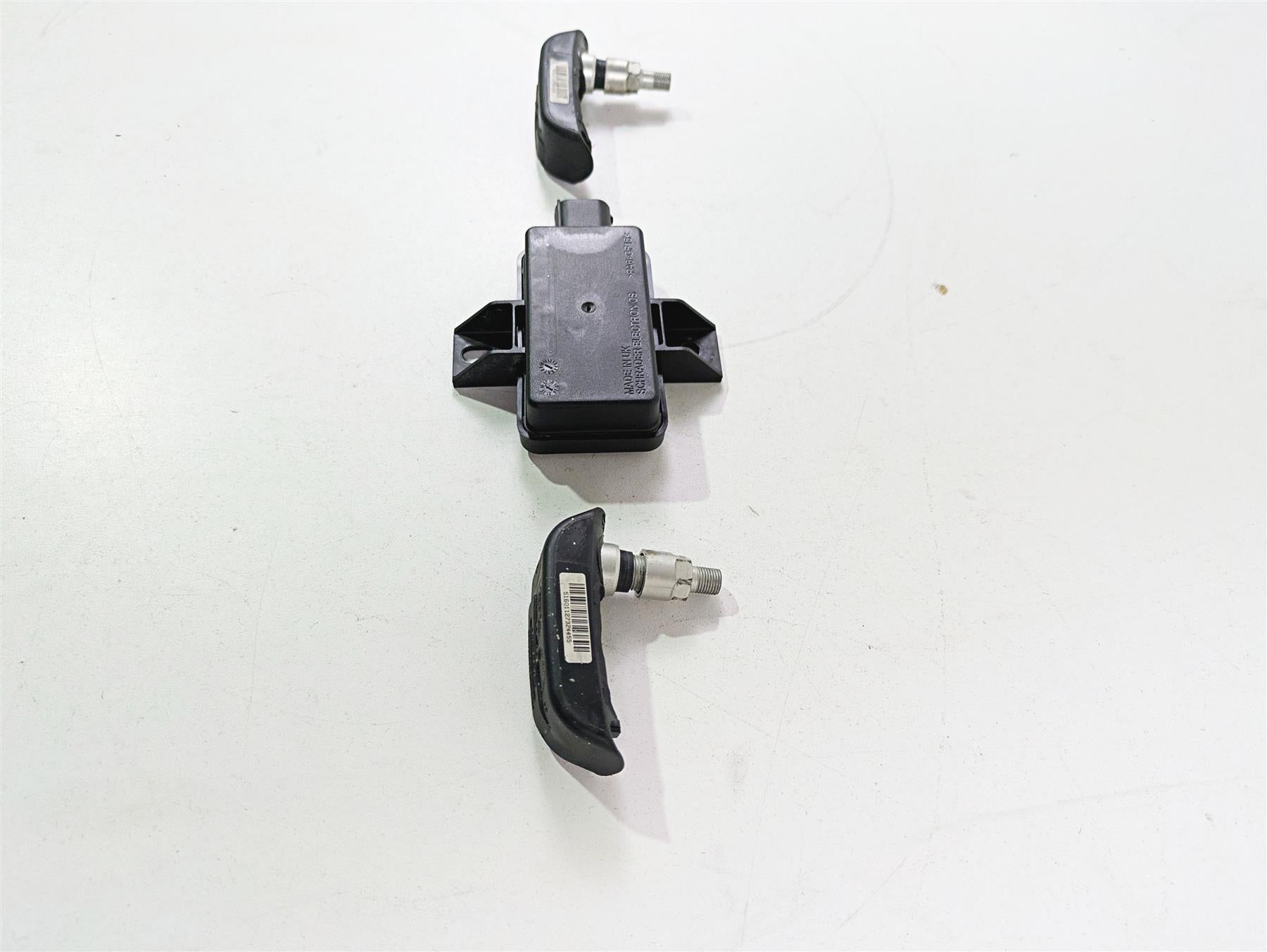 2017 BMW R1200 GS K50 Rdc Sensor & Tire Sensors Set 65758546222 65759832031 {{ shop.shopifyCountryName }} - Mototech271