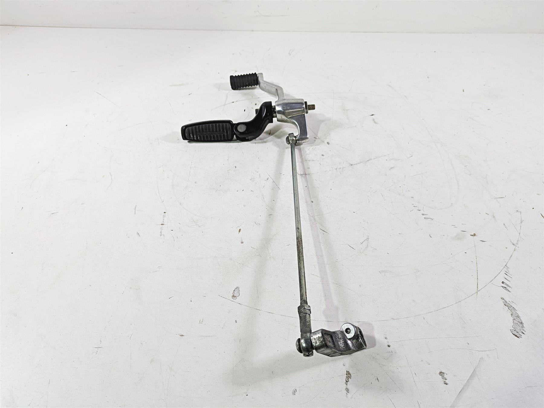2013 Harley VRSCDX Night Rod Sp Left Front Footpeg & Shifter Parts 33757-01A {{ shop.shopifyCountryName }} - Mototech271