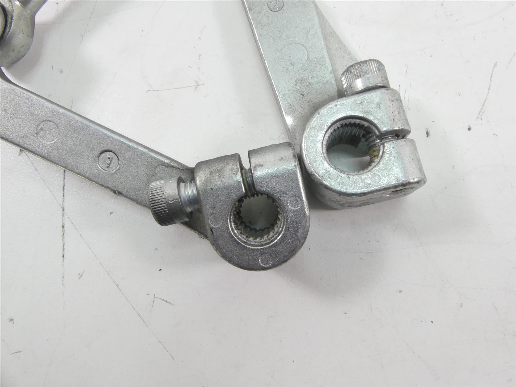 2021 Harley Softail FXBBS Street Bob Left Mid Footpeg Foot Peg Shifter 50500603 {{ shop.shopifyCountryName }} - Mototech271