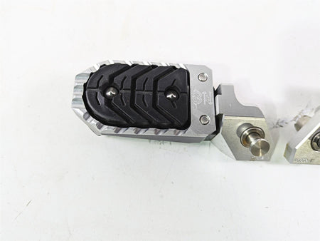 2021 BMW R1250GS K51 Adv Front Footpeg Rest Option 719 46719829532 46719829537 {{ shop.shopifyCountryName }} - Mototech271