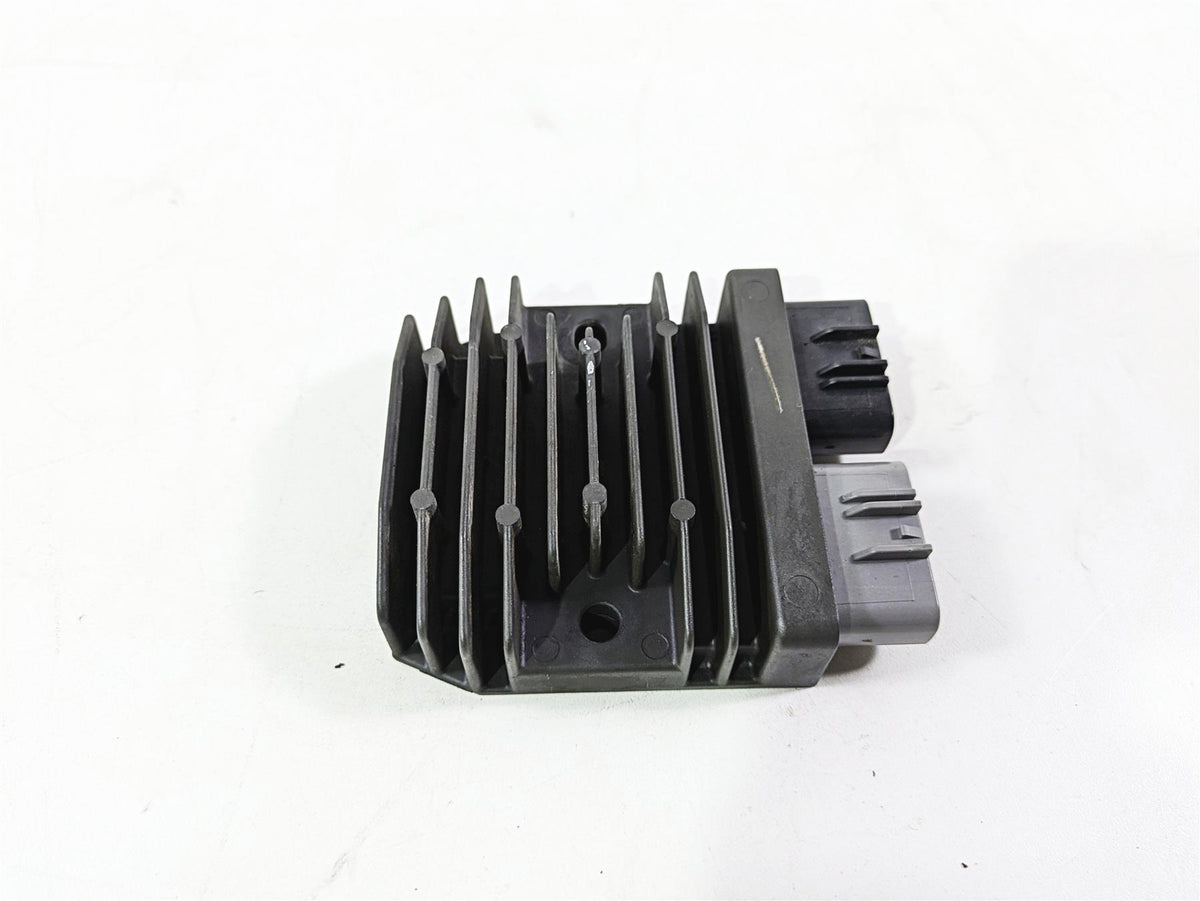 2013 Ducati Hyperstrada 821 Rectifier Voltage Regulator 54040301B FH020AA {{ shop.shopifyCountryName }} - Mototech271