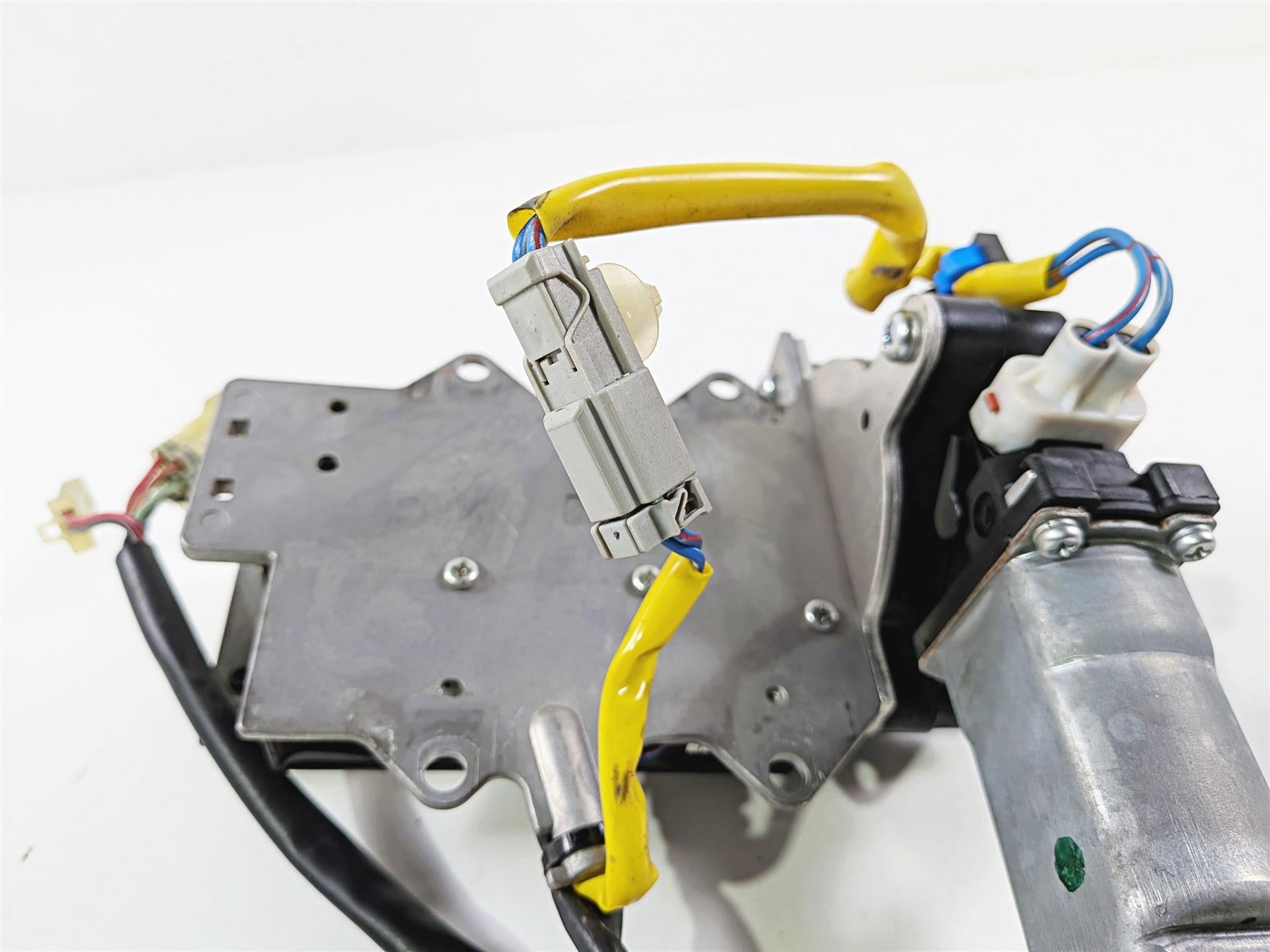 2013 Victory Vision Tour Windshield Adjuster Tilt Motor 4011815 {{ shop.shopifyCountryName }} - Mototech271