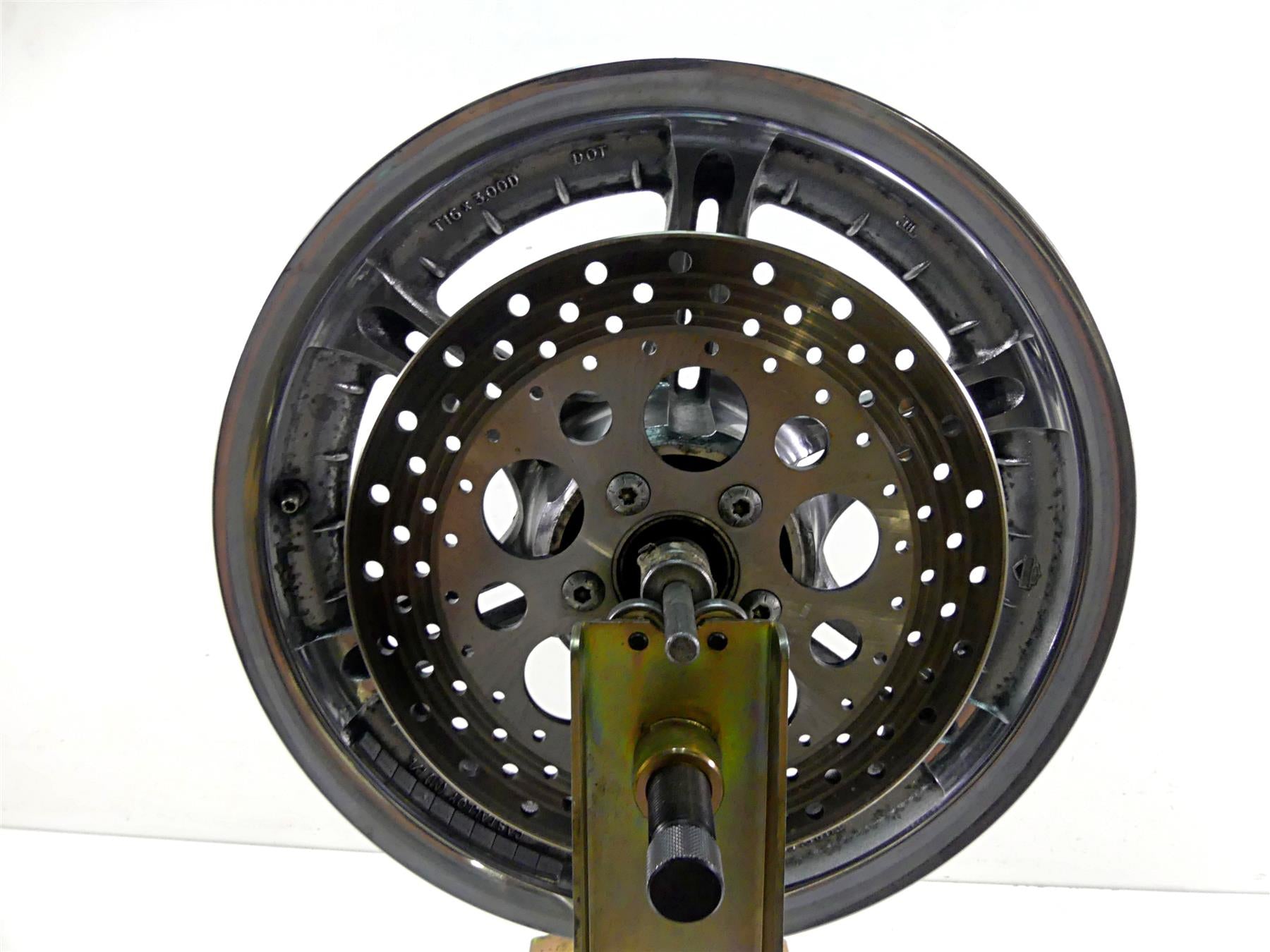 2006 Harley Touring FLHTCU SE E-Glide Straight 16x3 Rear Wheel Rim 43932-02 {{ shop.shopifyCountryName }} - Mototech271