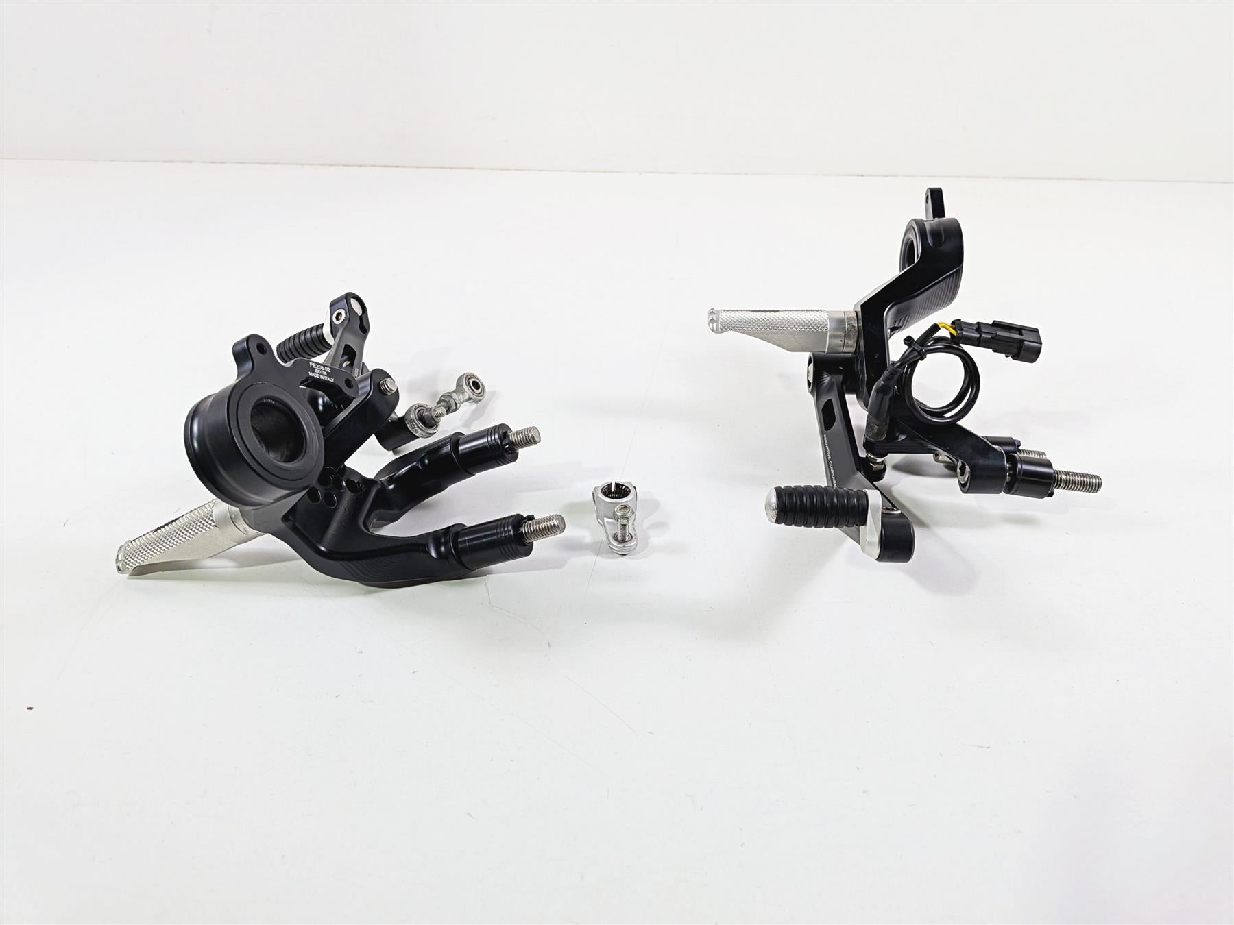 2008 Ducati Hypermotard 1100 S Rizoma Rearset Foot Peg & Pedal Set PE208-01-Mototech271