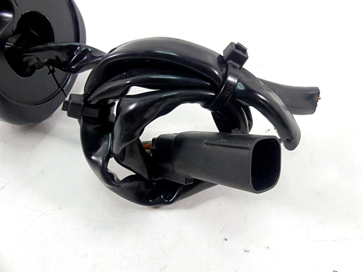 2015 Harley VRSCF Muscle V-Rod Right Hand Control Switch - Read 71684-06A {{ shop.shopifyCountryName }} - Mototech271