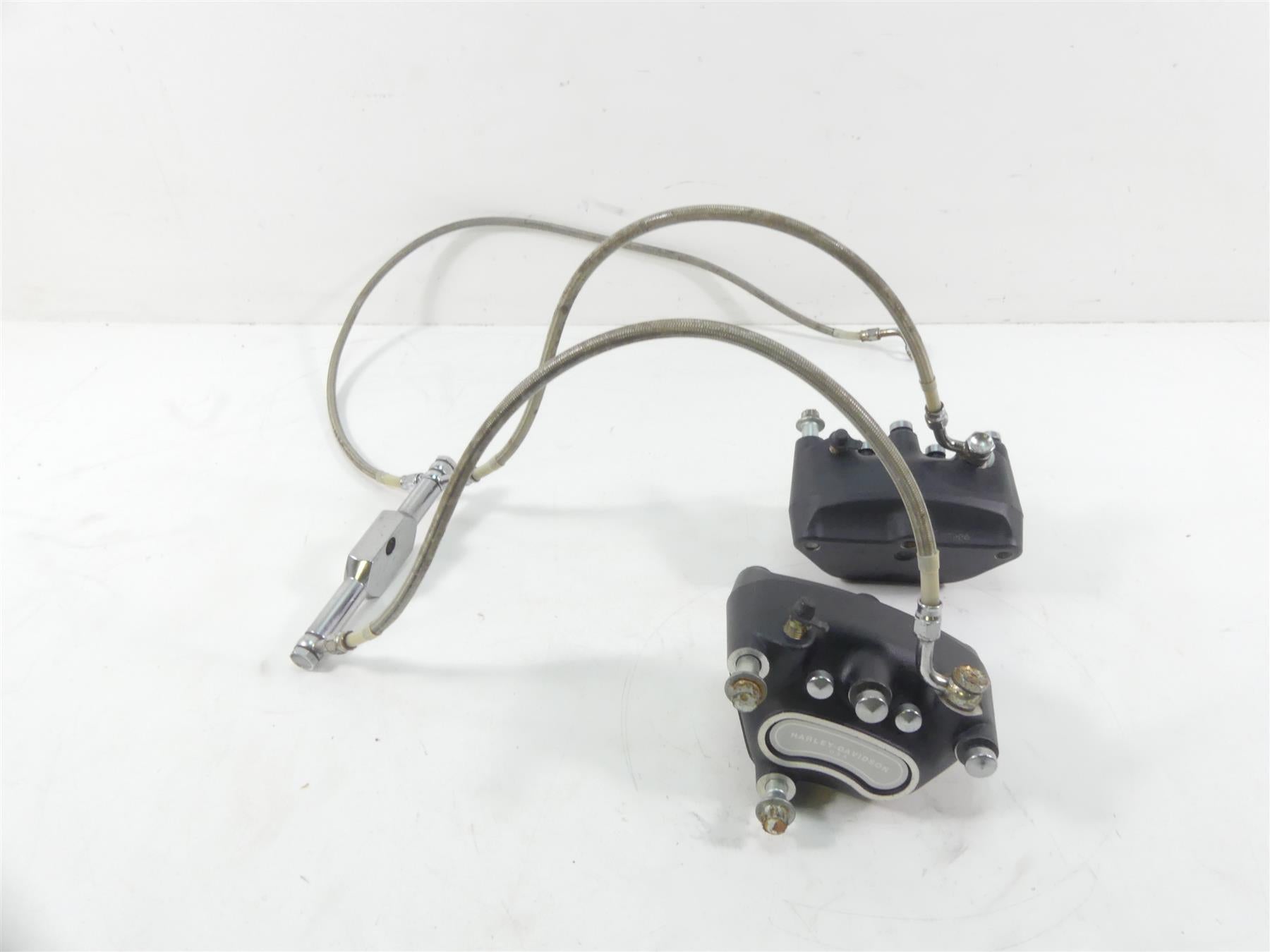 2001 Harley Touring FLHRCI Road King Front Brake Caliper Set 44023-00C 44046-00D {{ shop.shopifyCountryName }} - Mototech271