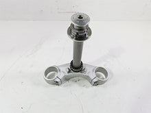Load image into Gallery viewer, 2016 BMW R1200RS K54 Lower Triple Tree Steering Clamp 8549422 31428549594
