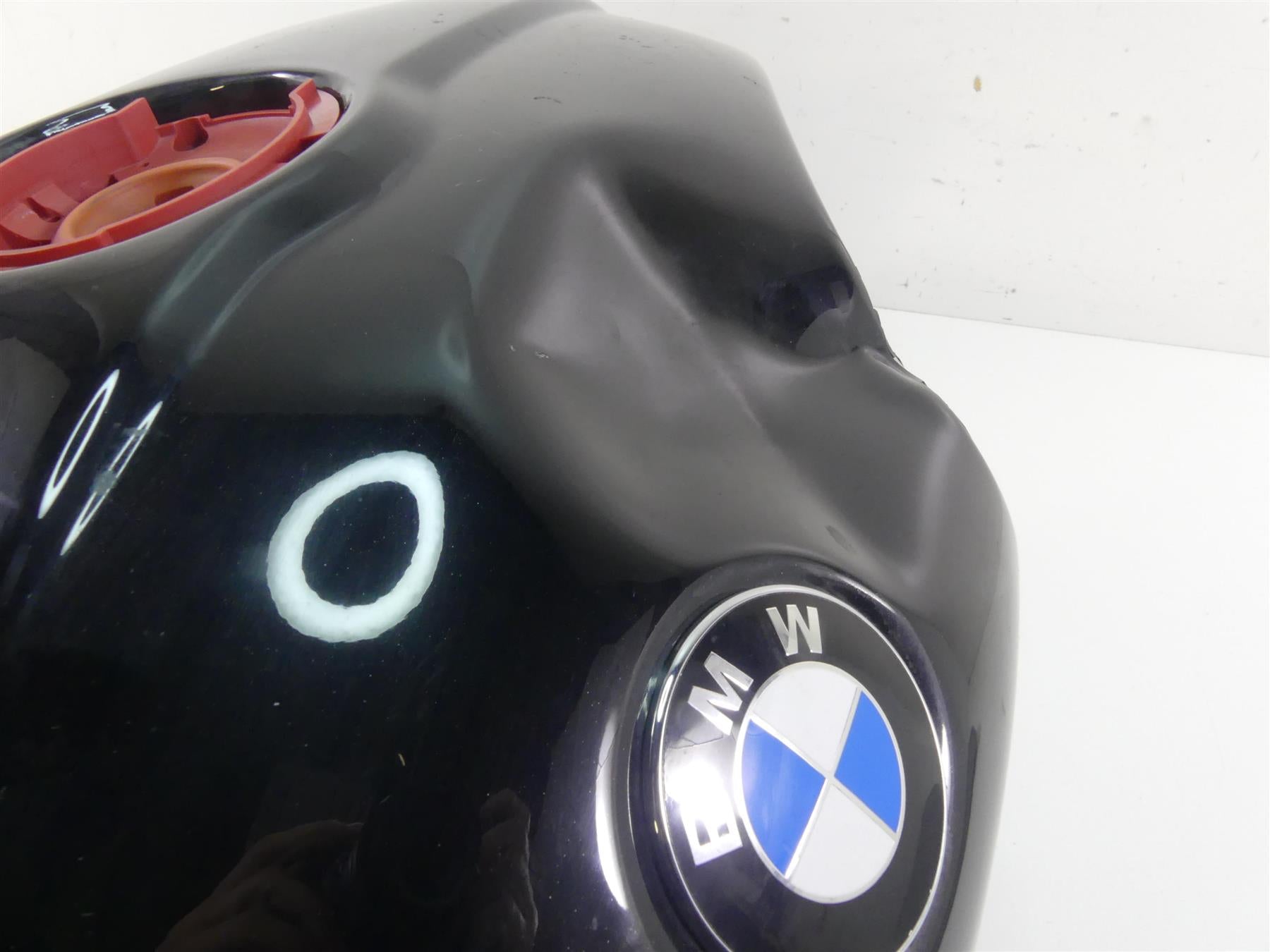 2016 BMW R nineT R9T K21 Fuel Gas Petrol Tank Reservoir - Read 16118562137 {{ shop.shopifyCountryName }} - Mototech271