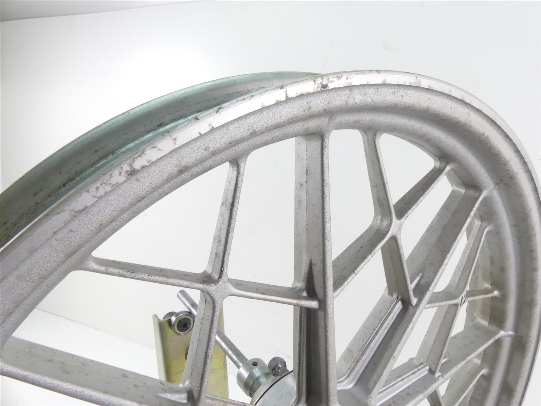1978 BMW R100 S (2474) Front Straight Wheel Rim Cast 19x2.15 36311238959 {{ shop.shopifyCountryName }} - Mototech271