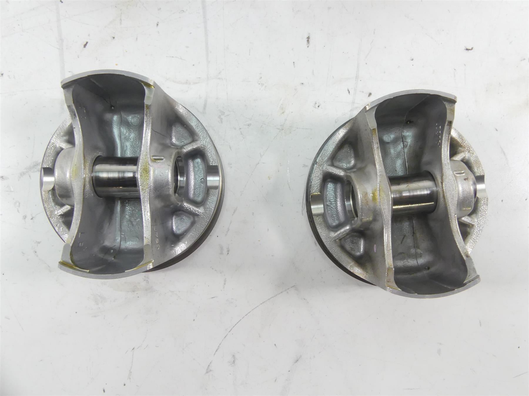 2017 Triumph Thruxton 1200 R Cylinder Jug Piston Set 4K T1167220 {{ shop.shopifyCountryName }} - Mototech271