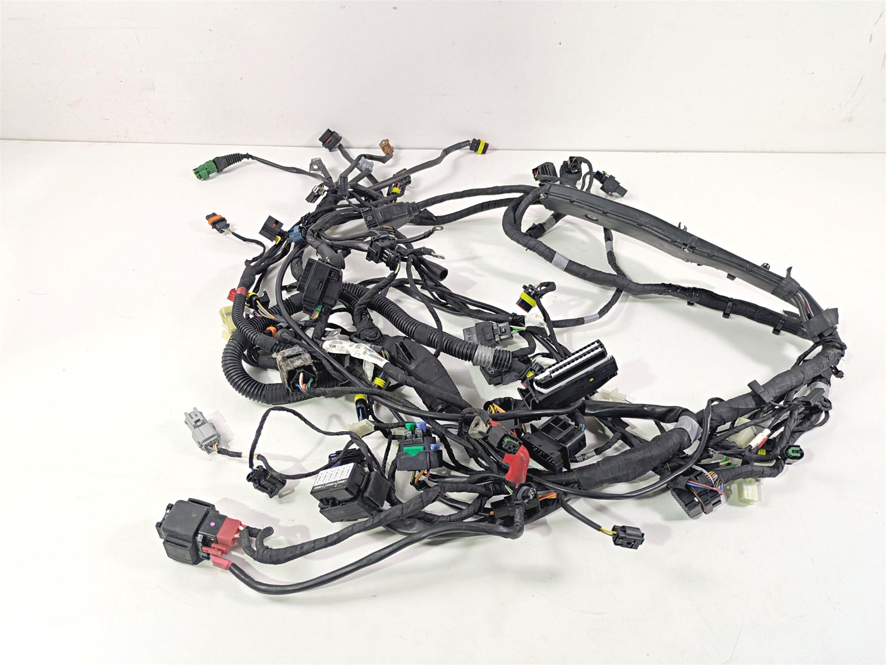 2017 Aprilia RSV 1100 Tuono V4 Factory Main Wiring Harness Loom 2D000302 {{ shop.shopifyCountryName }} - Mototech271