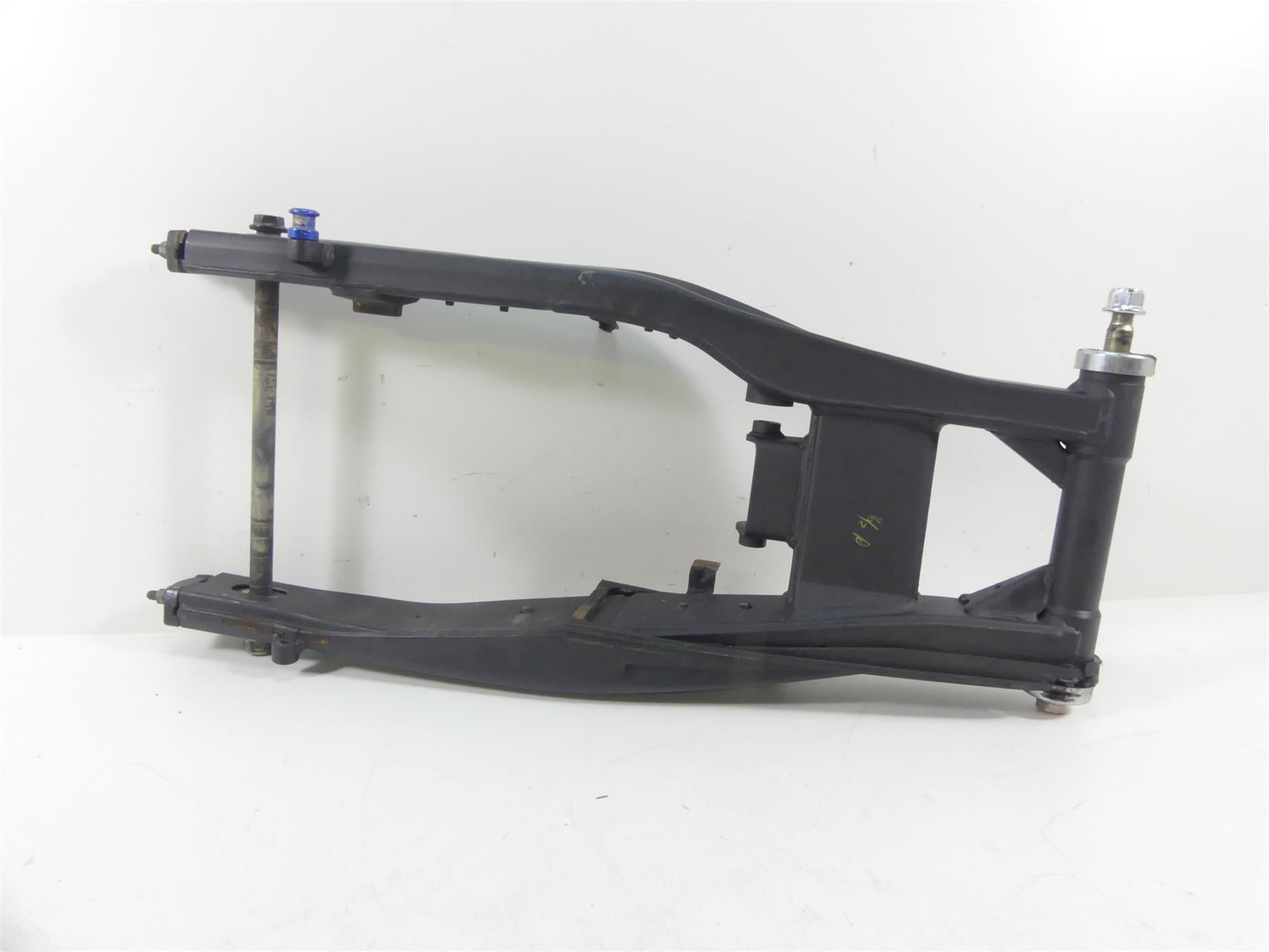 2015 Yamaha YZF-R3 Rear Straight Swingarm Swing Arm & Axle 1WD-F2110-00-00 {{ shop.shopifyCountryName }} - Mototech271