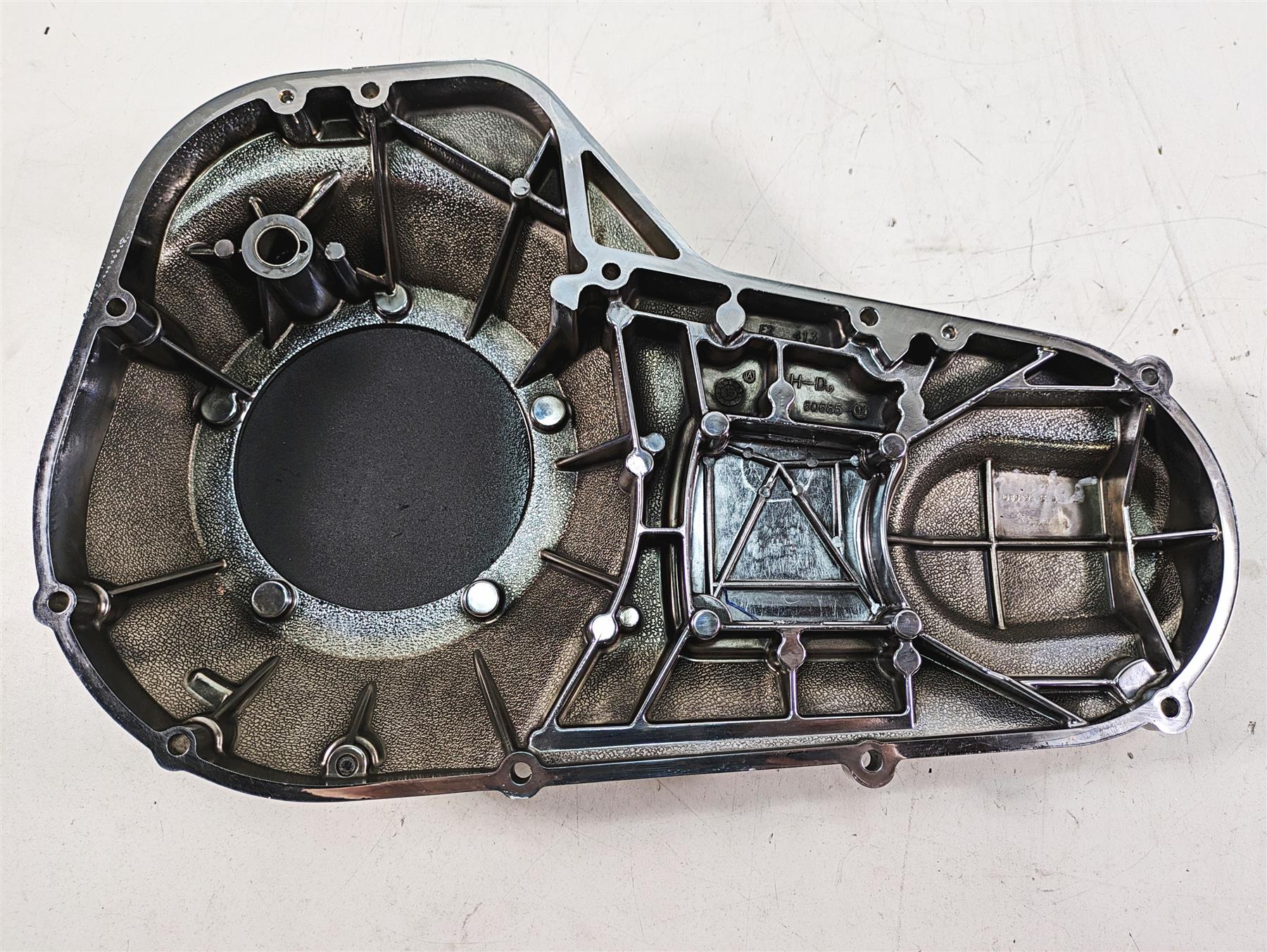2005 Harley Touring FLHTCUI Electra Glide Outer Primary Drive Cover 60685-04 {{ shop.shopifyCountryName }} - Mototech271