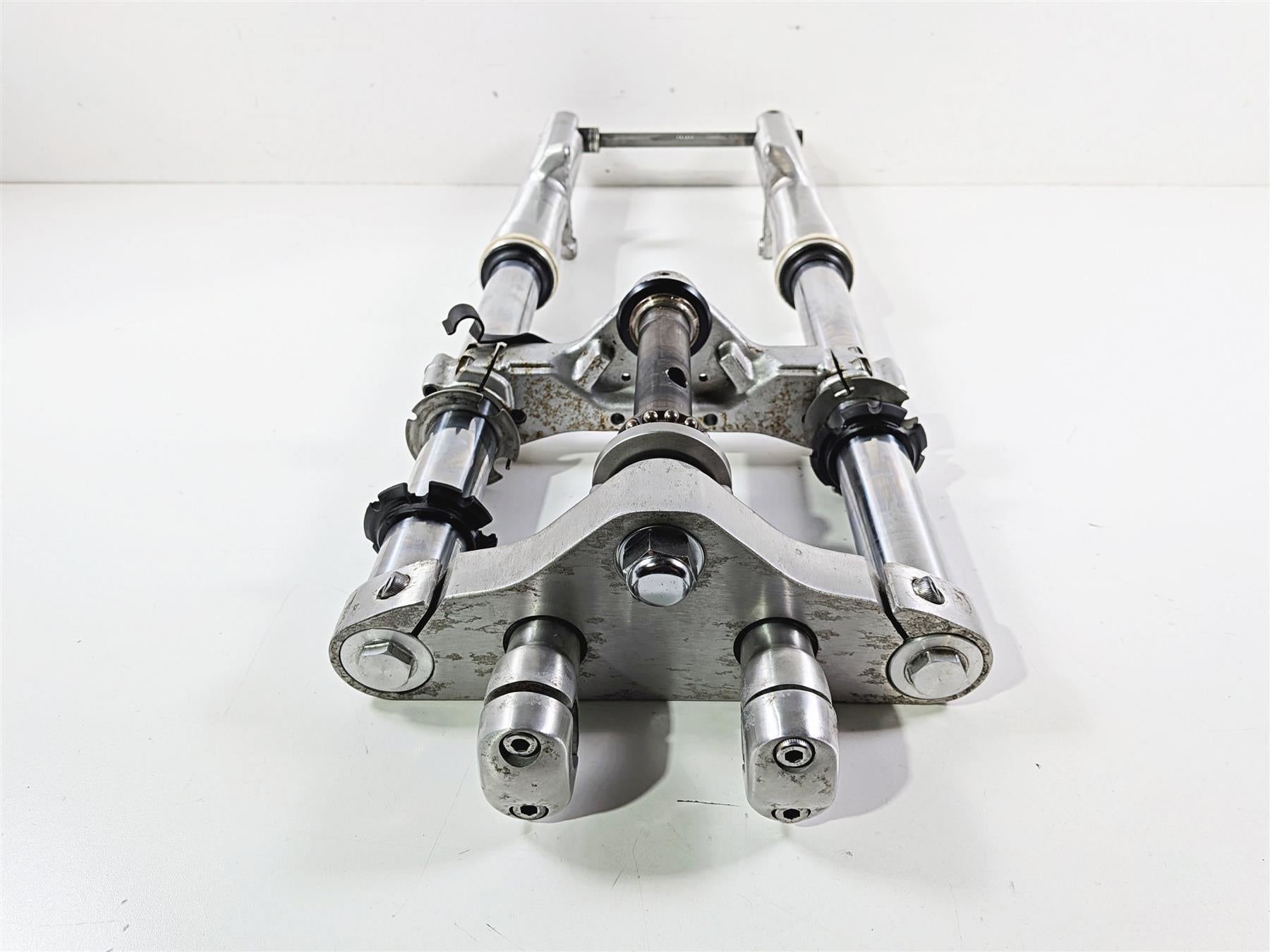 2002 Yamaha XVS650 V-Star Classic Front Fork Triple Tree Riser 5BN-23102-12 {{ shop.shopifyCountryName }} - Mototech271