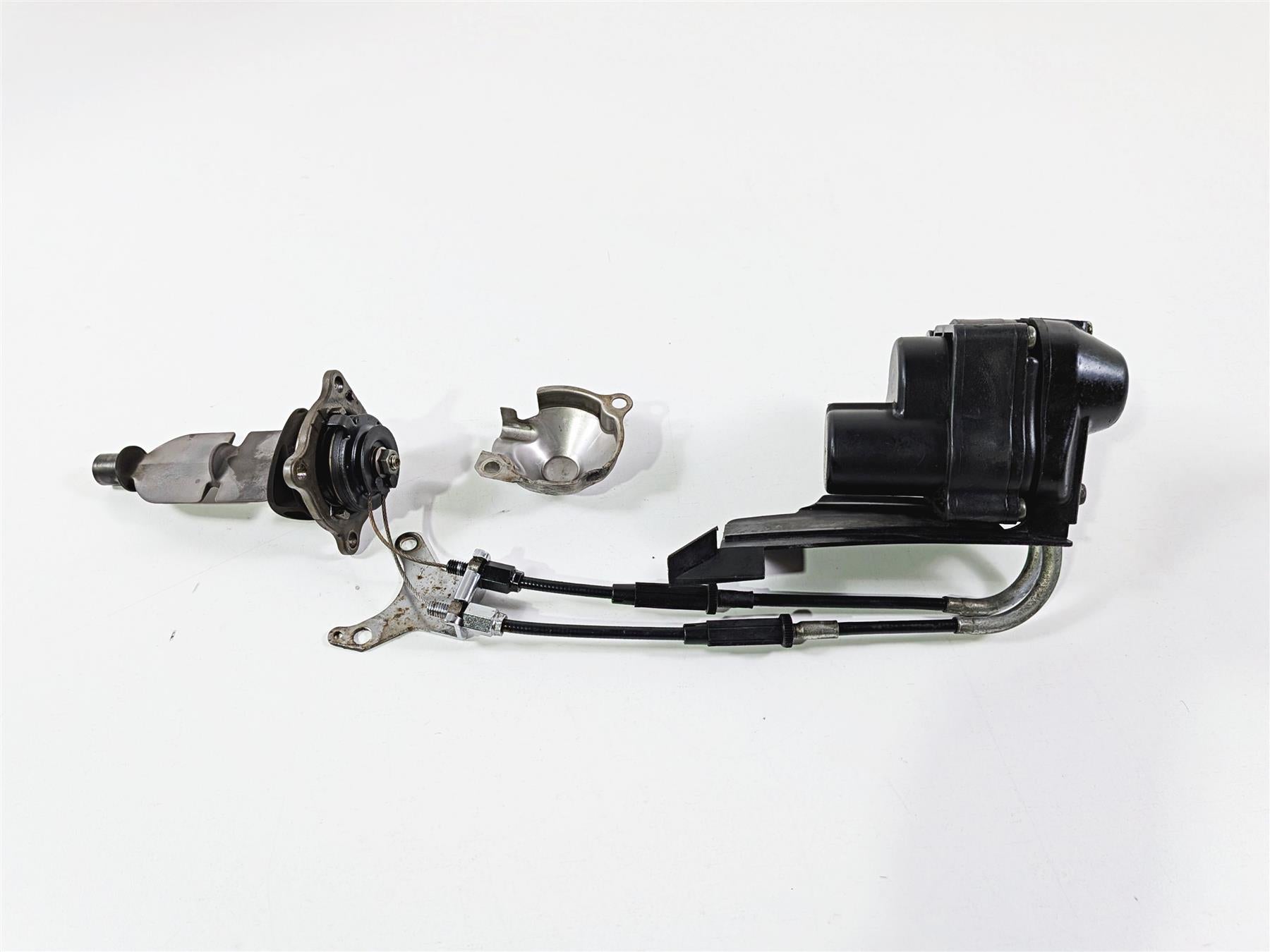 2008 Yamaha YZF R1 RN19 Exhaust Valve & Actuator Servo Motor 5VY-85820-10-00 {{ shop.shopifyCountryName }} - Mototech271