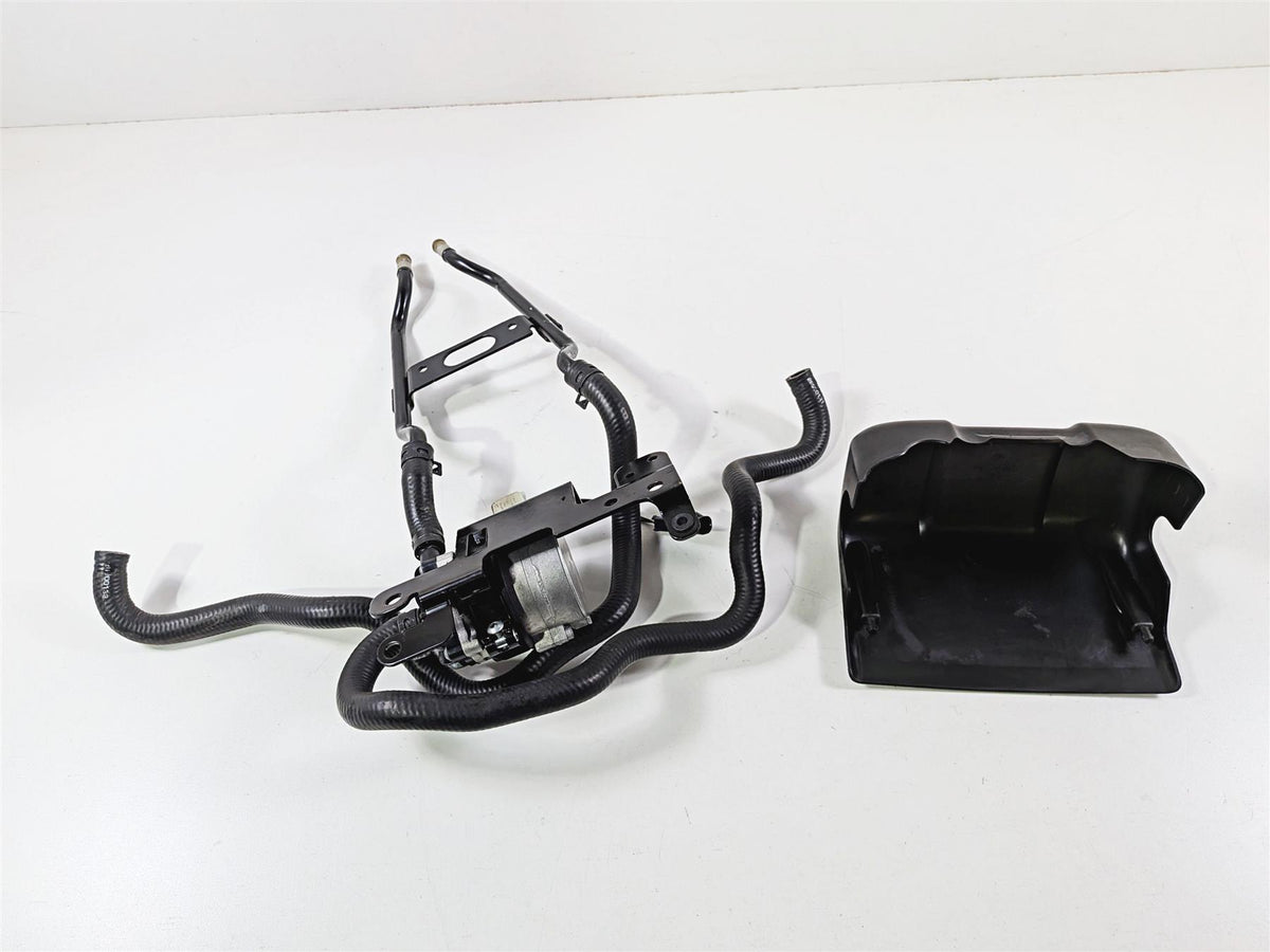 2014 Harley Touring FLHTK Electra Glide Water Pump & Mount & Cover 26600050A-Mototech271