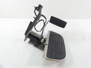 2003 Honda VTX1300 S Right Front Floor Board & Brake Pedal  50615-MEA-670 | Mototech271