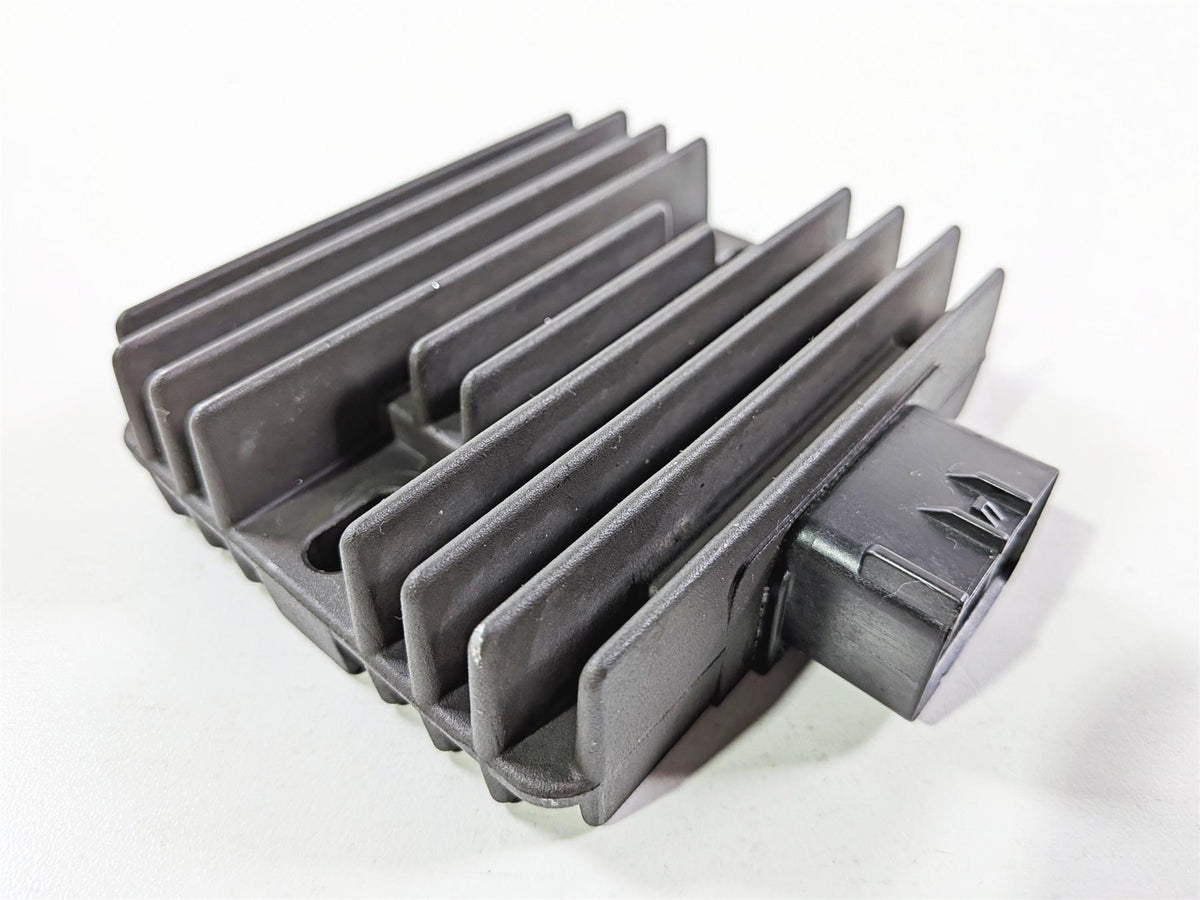 2006 Yamaha XVZ1300 Royal Star Rectifier Voltage Regulator 4XY-81960-00-00 {{ shop.shopifyCountryName }} - Mototech271