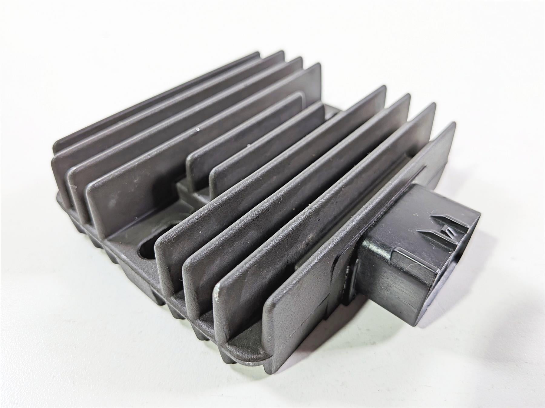 2006 Yamaha XVZ1300 Royal Star Rectifier Voltage Regulator 4XY-81960-00-00 {{ shop.shopifyCountryName }} - Mototech271