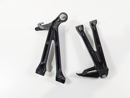 2024 Suzuki GSXR600 Passenger Footpeg Foot Peg Rest Set 43600-14J30 43700-14J30 {{ shop.shopifyCountryName }} - Mototech271