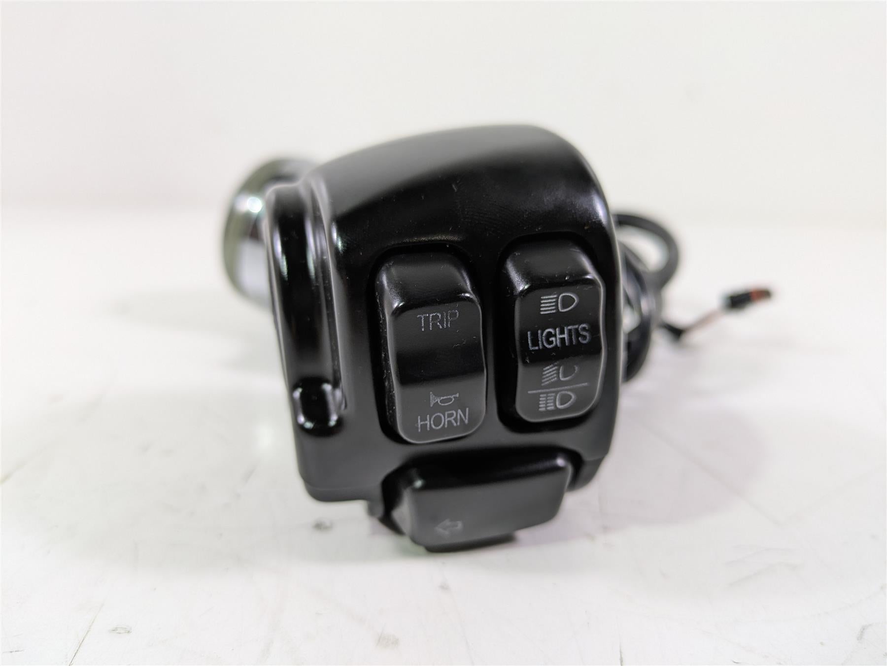 2015 Harley FXDL Dyna Low Rider Left Hand Control Switch 72943-12A {{ shop.shopifyCountryName }} - Mototech271