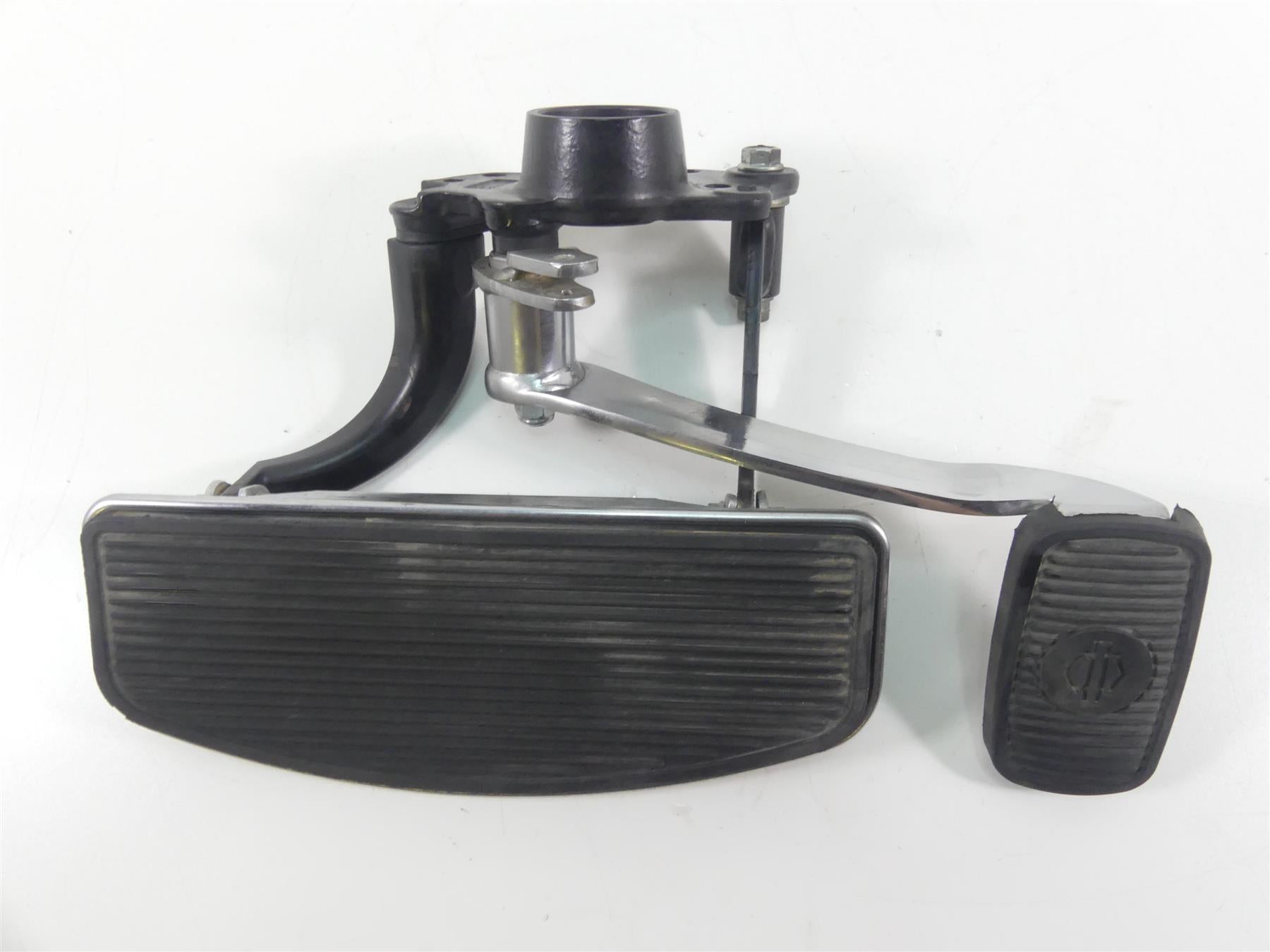 2014 Harley Touring FLHTK Electra Glide Right Floor Board Brake Pedal 50621-06 {{ shop.shopifyCountryName }} - Mototech271