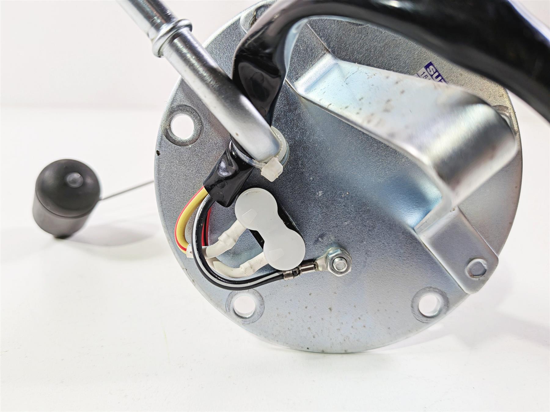 2024 Suzuki GSXR 600 Fuel Gas Petrol Pump & Sending Unit -Tested 15100-14J01 {{ shop.shopifyCountryName }} - Mototech271