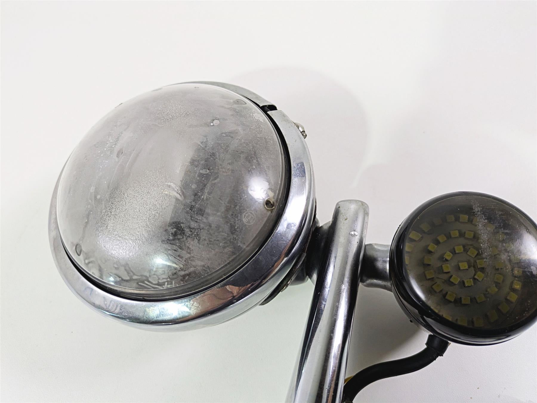 2018 Harley FLHCS Softail Heritage 115th Front Blinker Spot Light -Read 67800823 {{ shop.shopifyCountryName }} - Mototech271