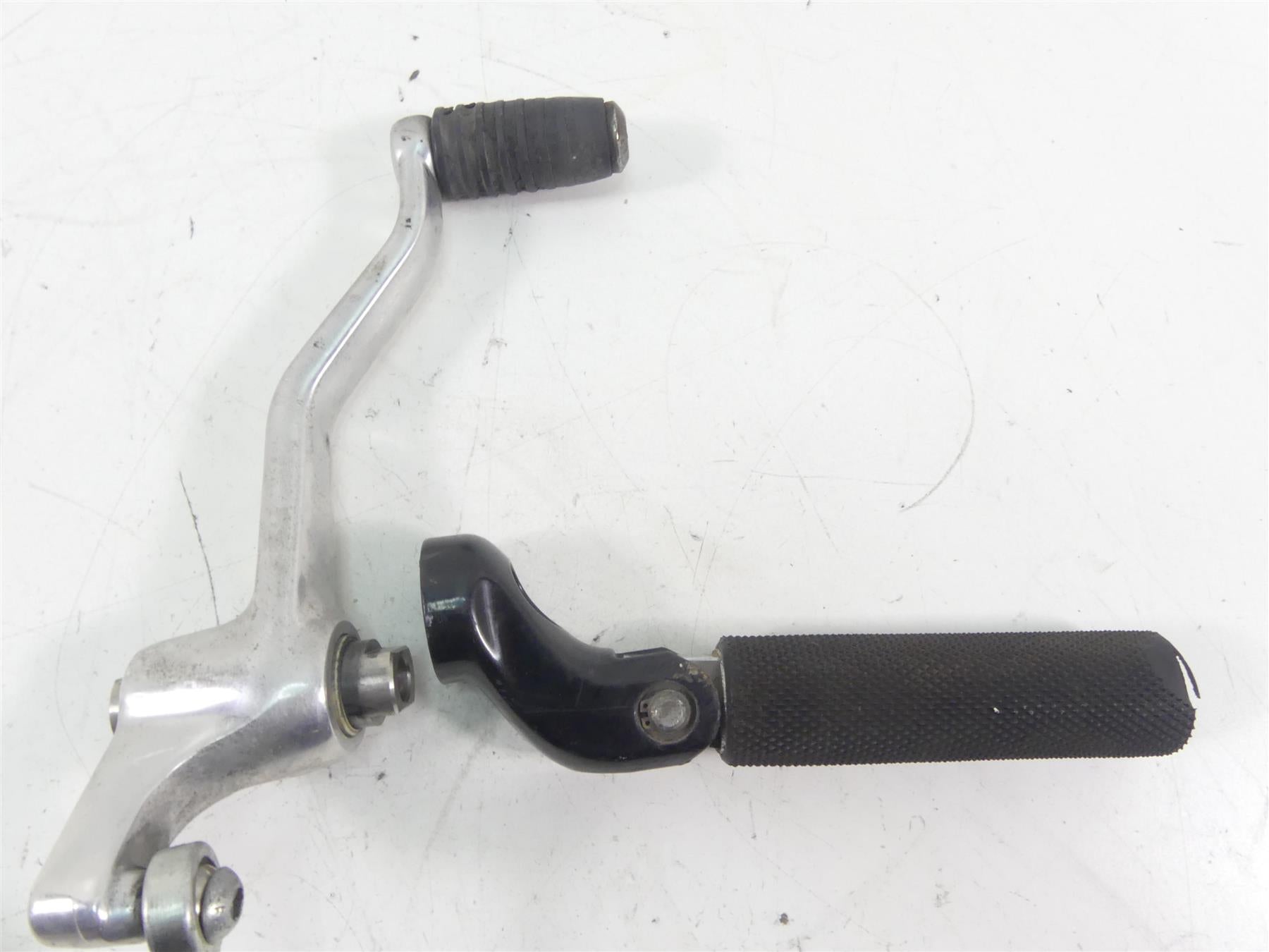 2013 Harley VRSCDX Night Rod Special Left Front Footpeg & Shifter Parts 33757-01 {{ shop.shopifyCountryName }} - Mototech271