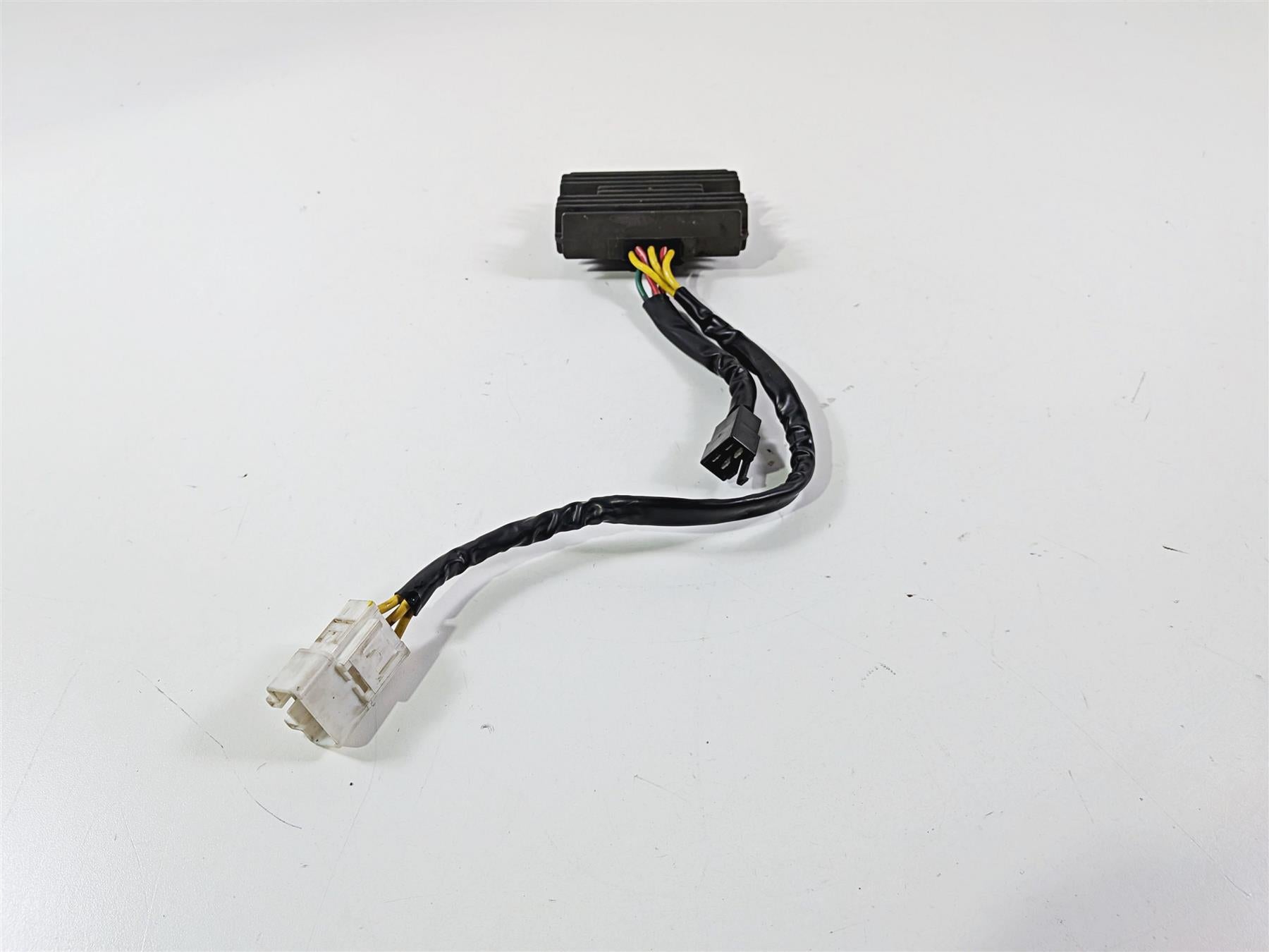 2018 Aprilia RSV4 RR Rectifier Voltage Regulator B043488 {{ shop.shopifyCountryName }} - Mototech271