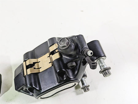 2018 Harley Softail FXFBS Fat Bob Front Brake Caliper Set 41300095 41300205 {{ shop.shopifyCountryName }} - Mototech271