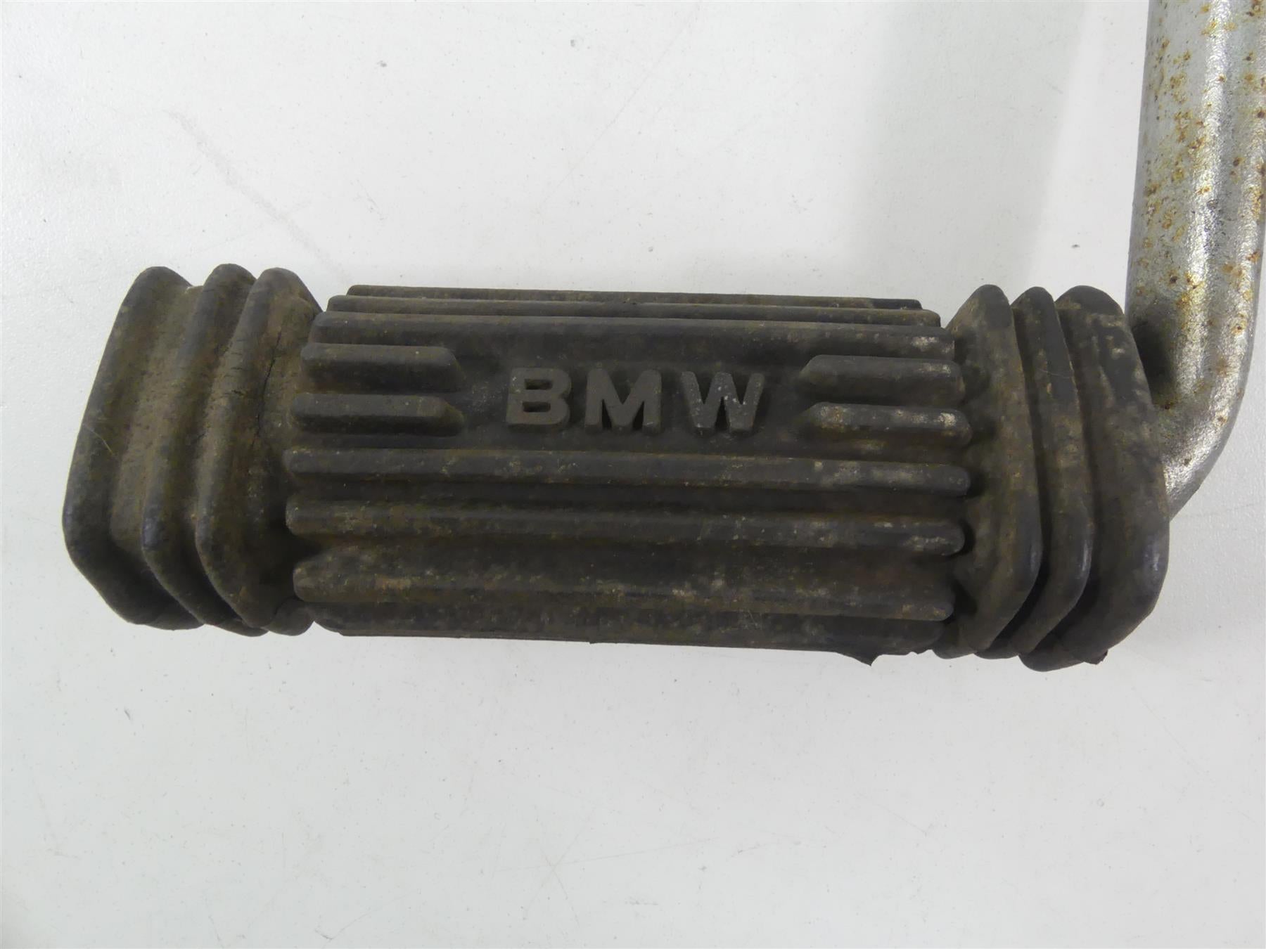1978 BMW R100 S (2474) Front Rider Footpeg Foot Peg Rest Set 23411236733 {{ shop.shopifyCountryName }} - Mototech271