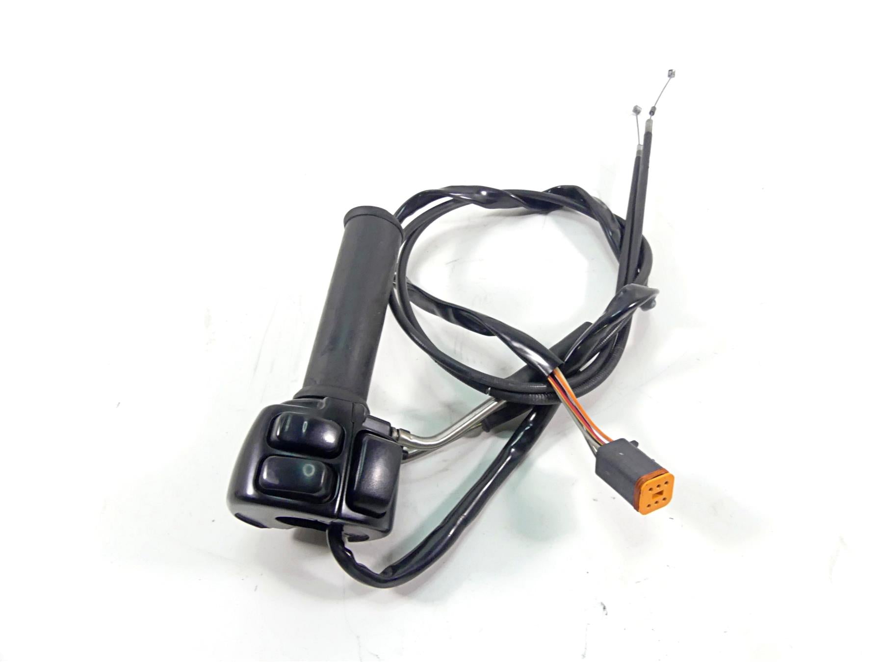 2005 Harley Sportster XL1200 C Right Hand Control Switch 71684-06A 71683-06A {{ shop.shopifyCountryName }} - Mototech271