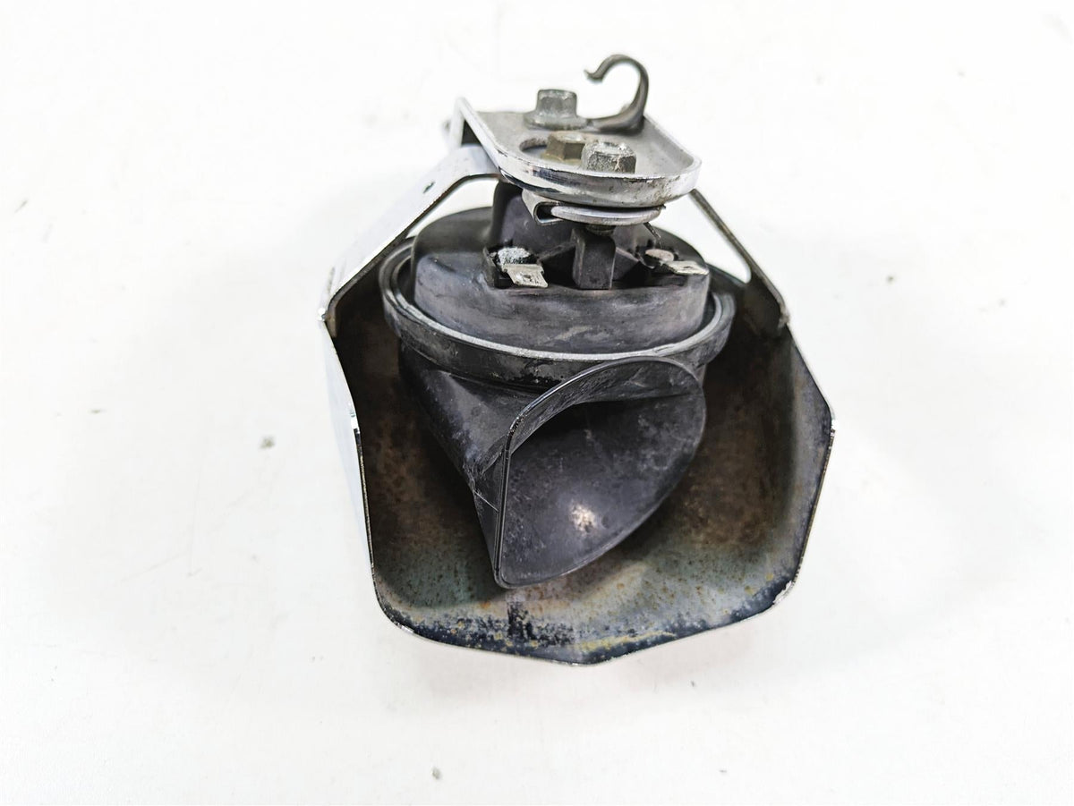 1999 Harley Dyna FXDL Low Rider Horn & Chrome Cover 61300478A 69060-90H {{ shop.shopifyCountryName }} - Mototech271