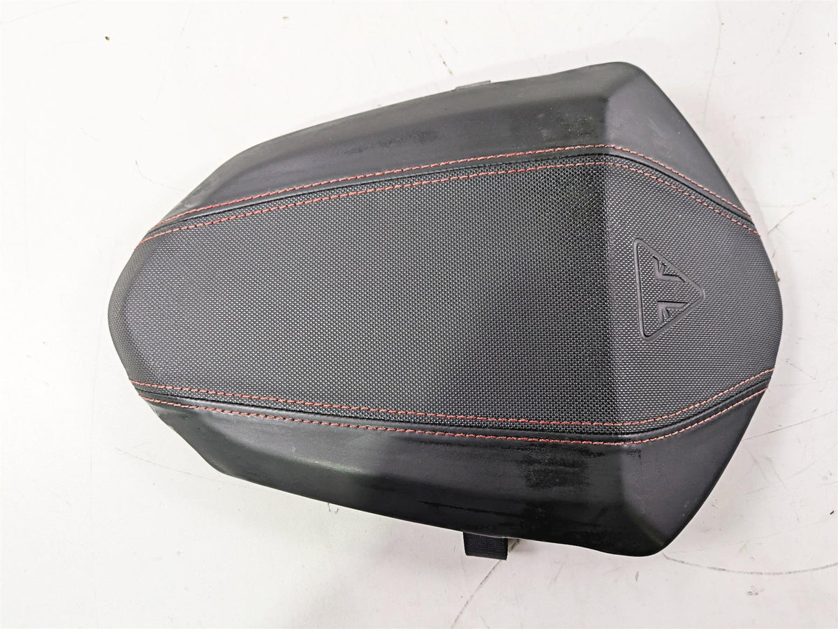 2019 Triumph Speed Triple RS 1050 Rear Passenger Seat Saddle T2307339 {{ shop.shopifyCountryName }} - Mototech271