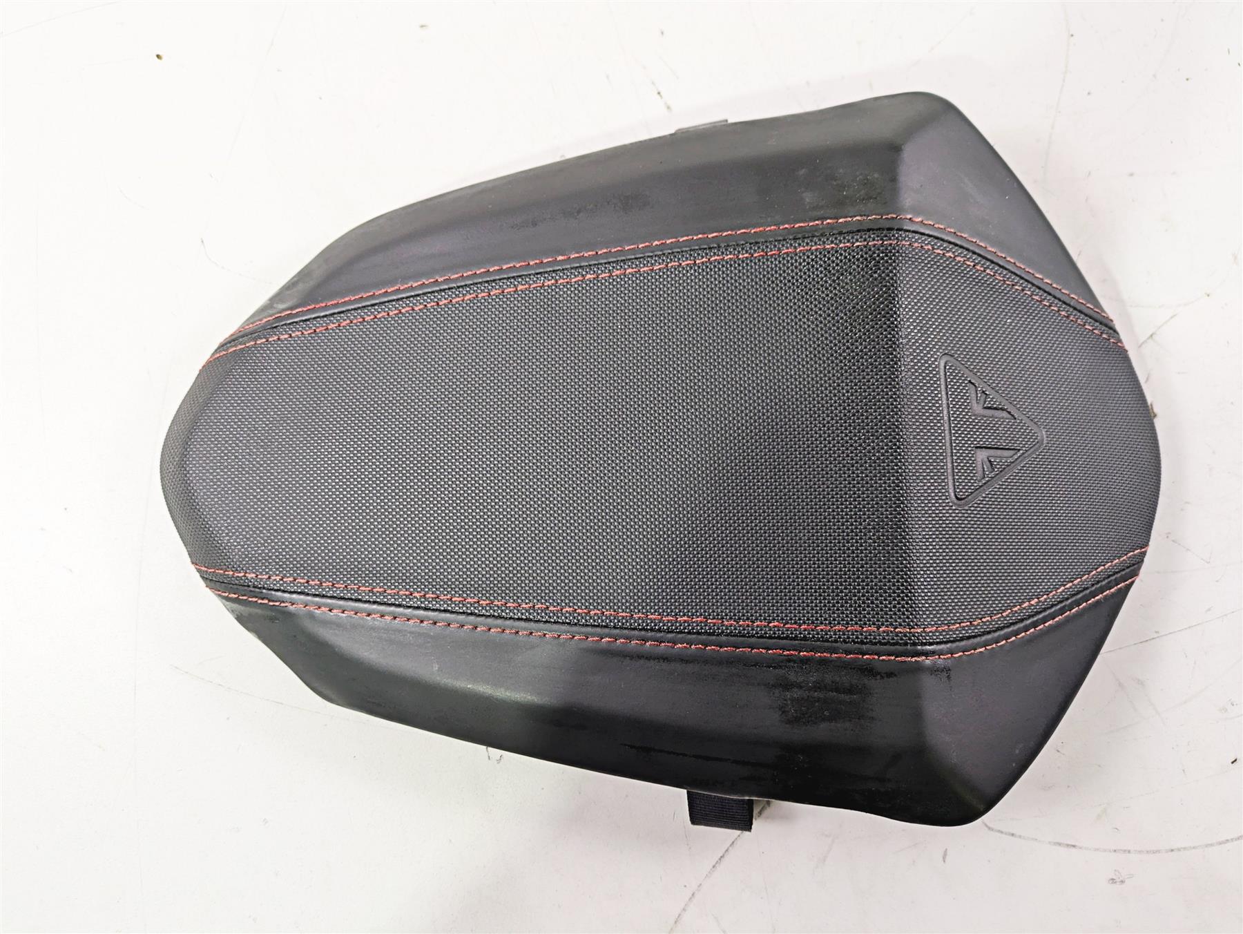 2019 Triumph Speed Triple RS 1050 Rear Passenger Seat Saddle T2307339 {{ shop.shopifyCountryName }} - Mototech271